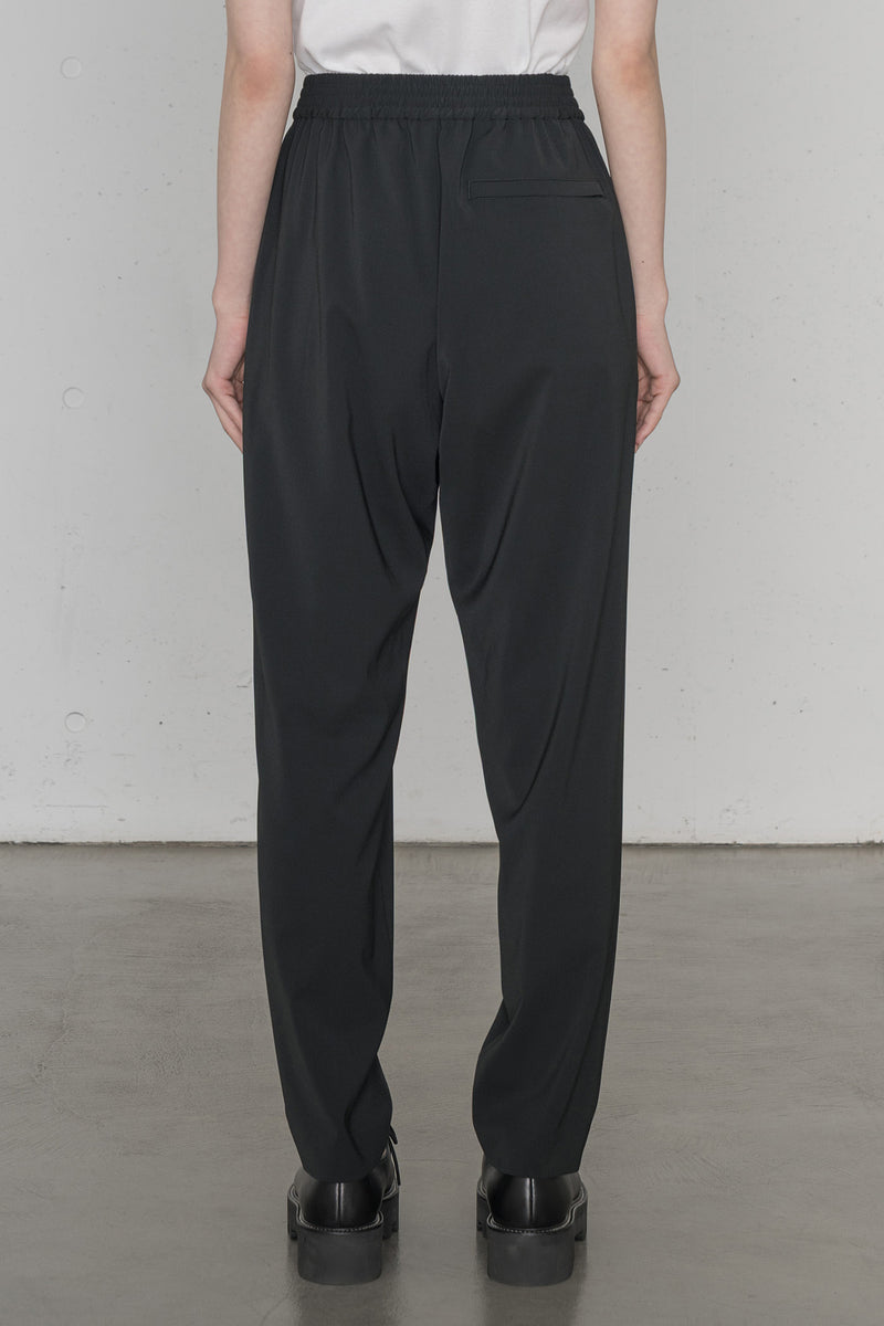 HYKE パンツ TASLAN TAPERED PANTS 黒 1 レディース STRETCH TAPERED PANTS – HYKE ONLINE STORE