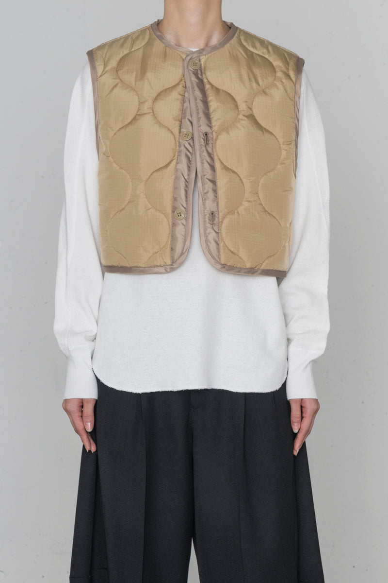 QUILTED CROPPED VEST – HYKE ONLINE STORE