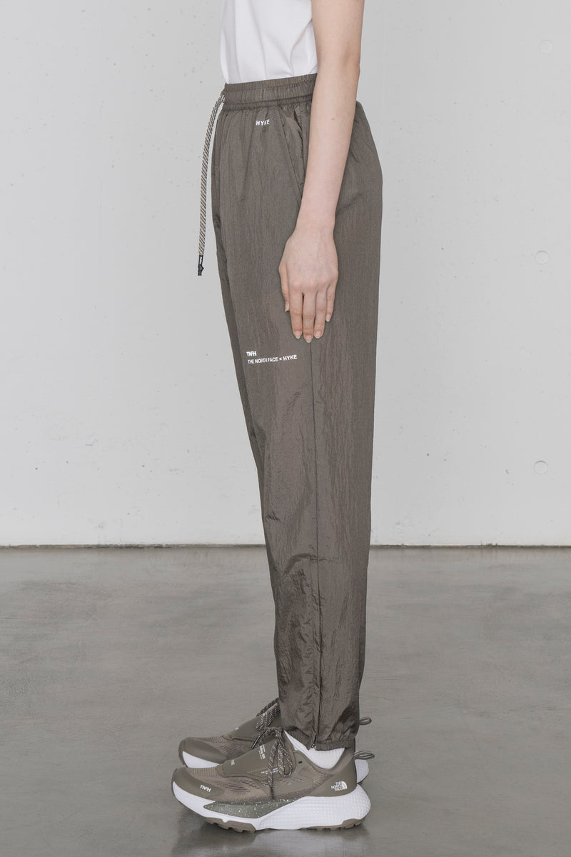NBW253HK Trail Wind Pant (Women's) TNFH THE NORTH FACE × HYKE