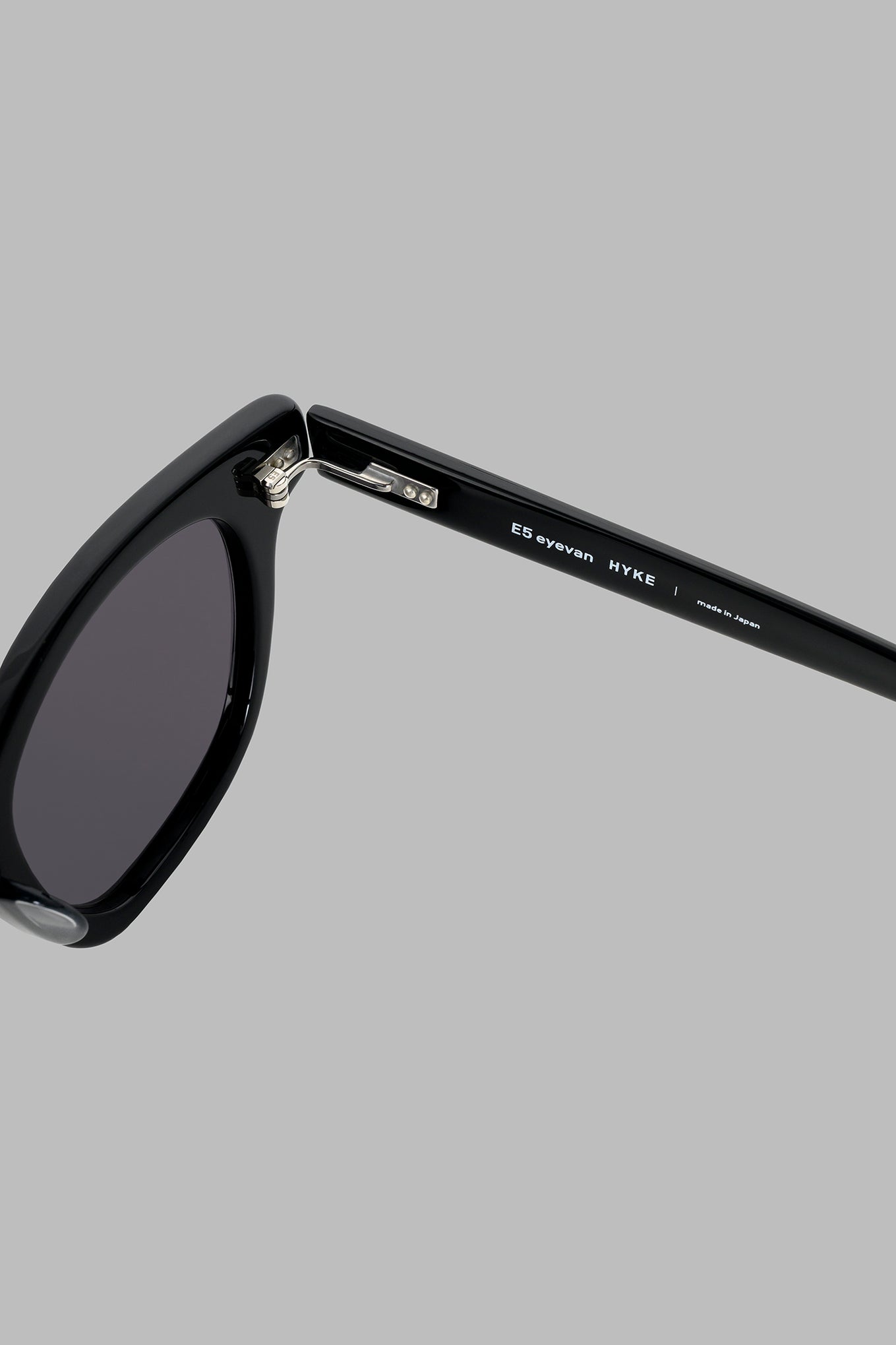 EH-1<br>E5 eyevan × HYKE