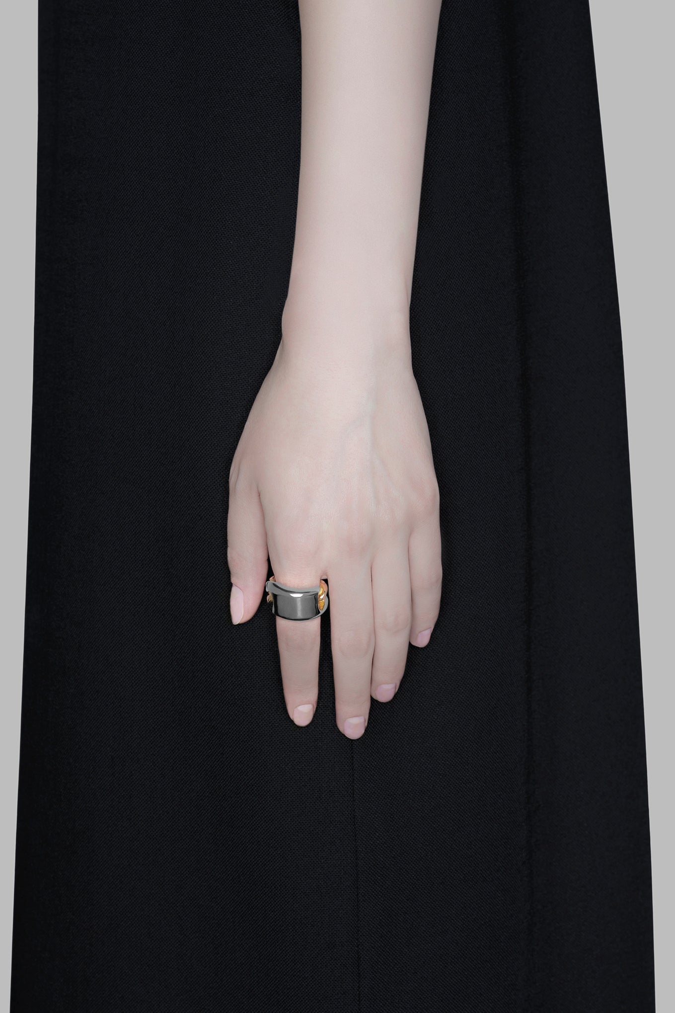 ID CHAIN RING<br>END CUSTOM JEWELLERS × HYKE