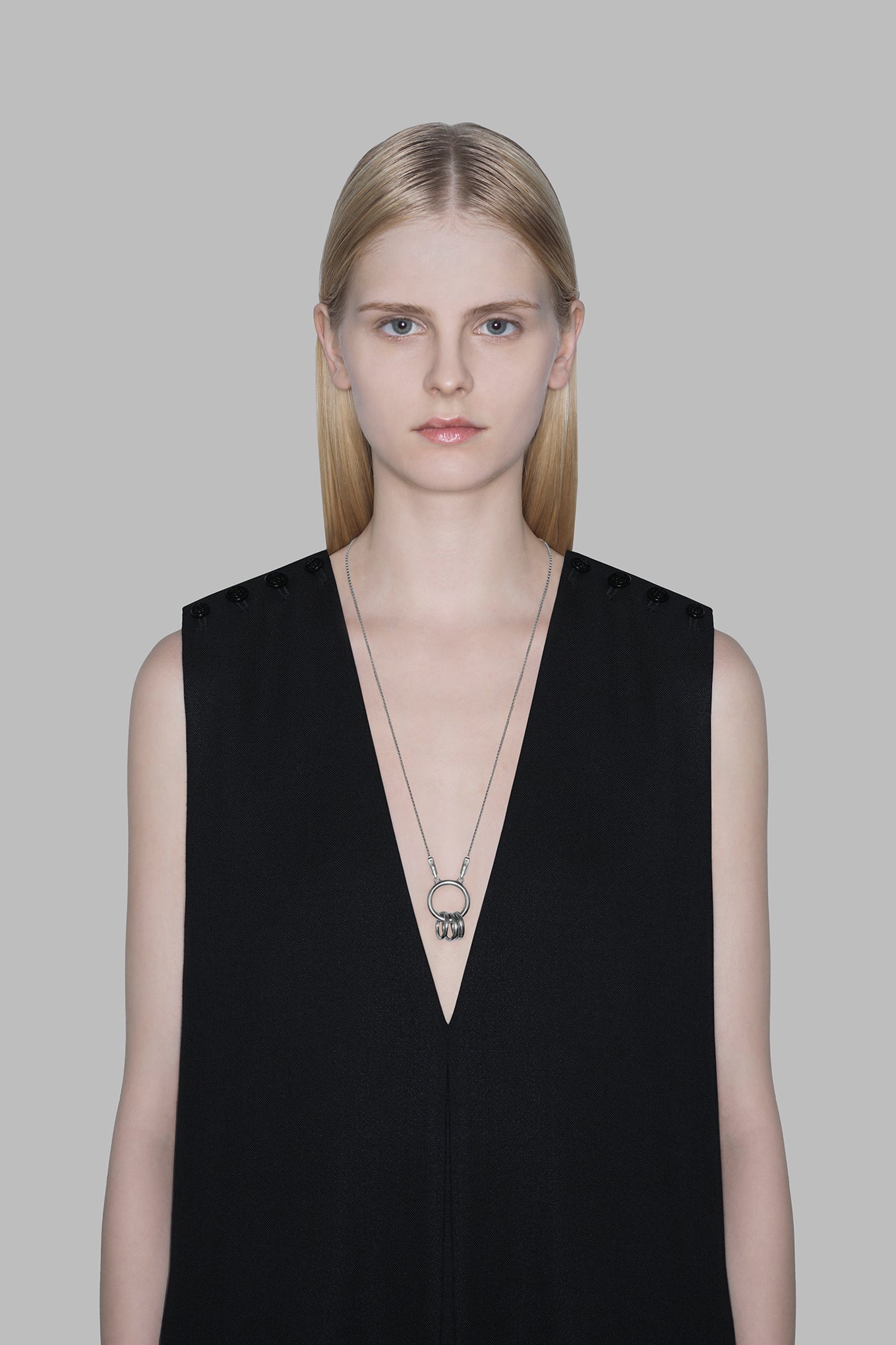 EYEGLASS HOLDER<br>END CUSTOM JEWELLERS × HYKE