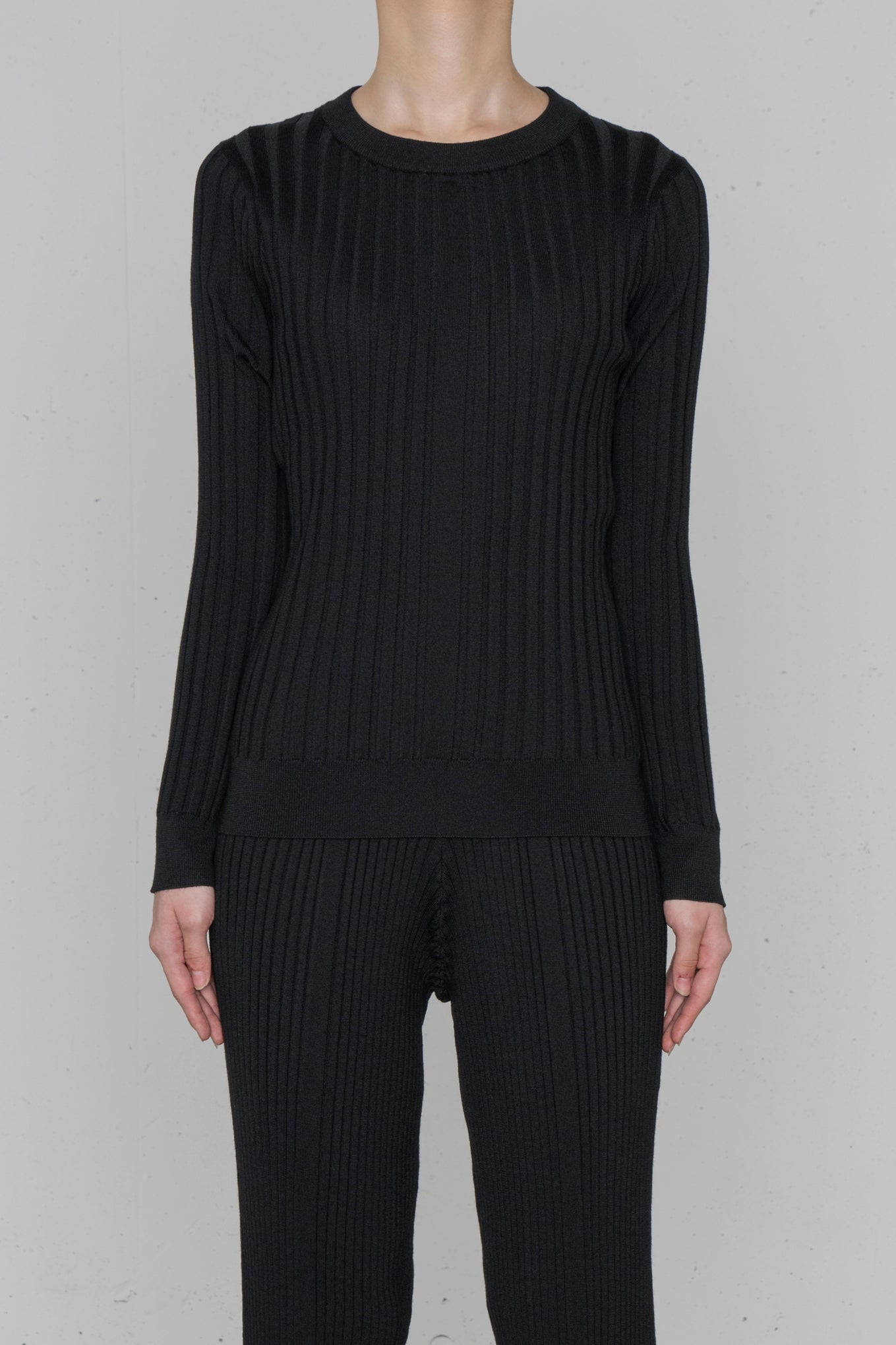 WIDE RIBBED SWEATER – HYKE ONLINE STORE