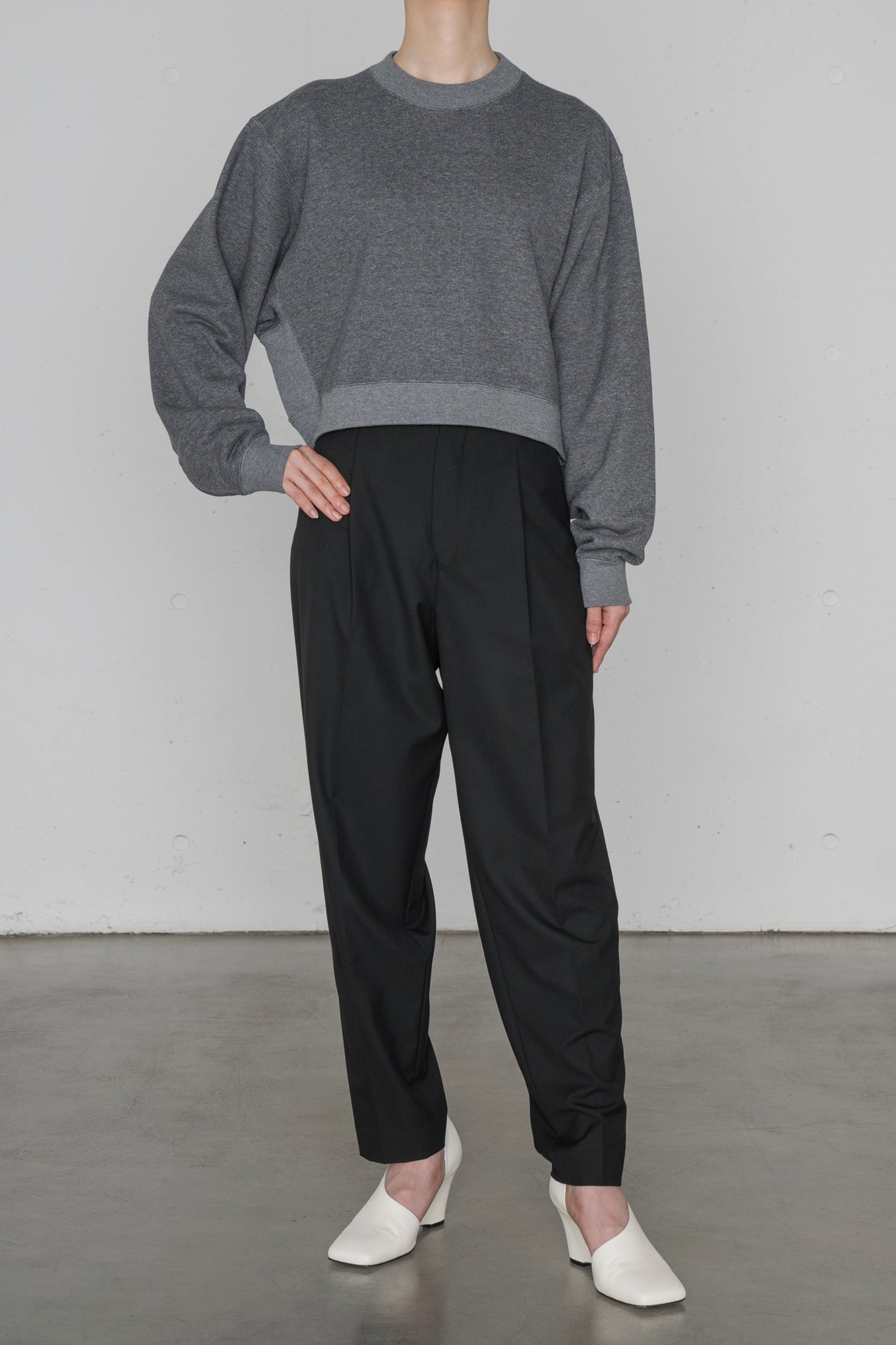 CROPPED SWEAT SHIRT