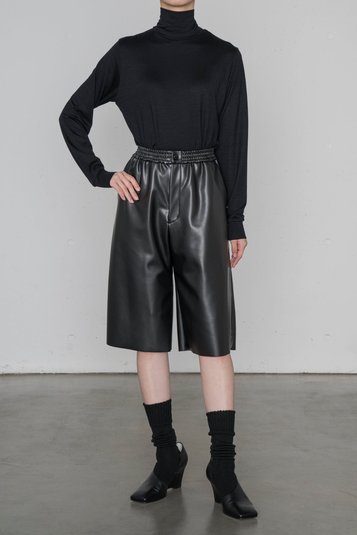 FAUX LEATHER PANTS