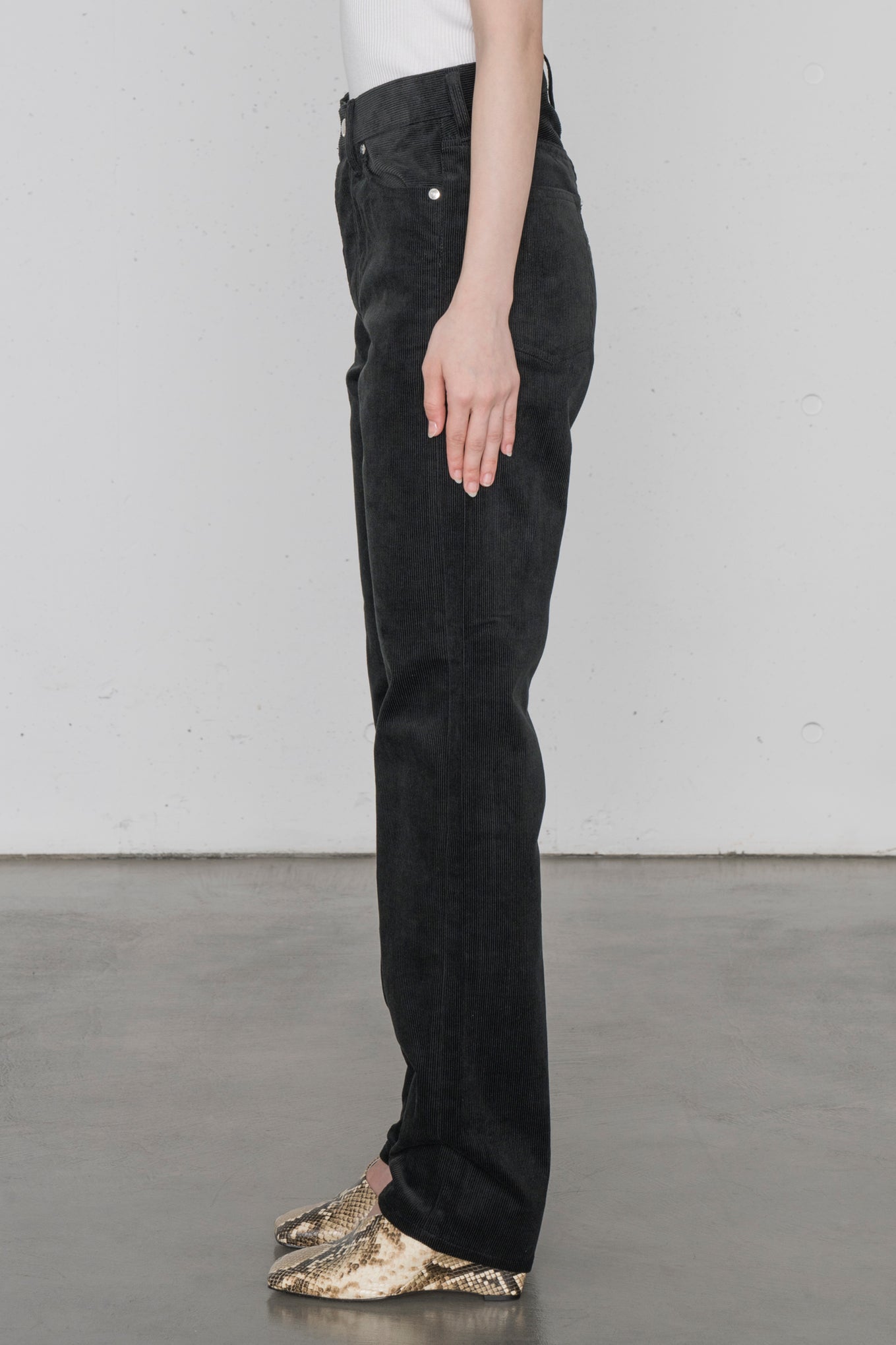 CORDUROY CLASSIC STRAIGHT PANTS