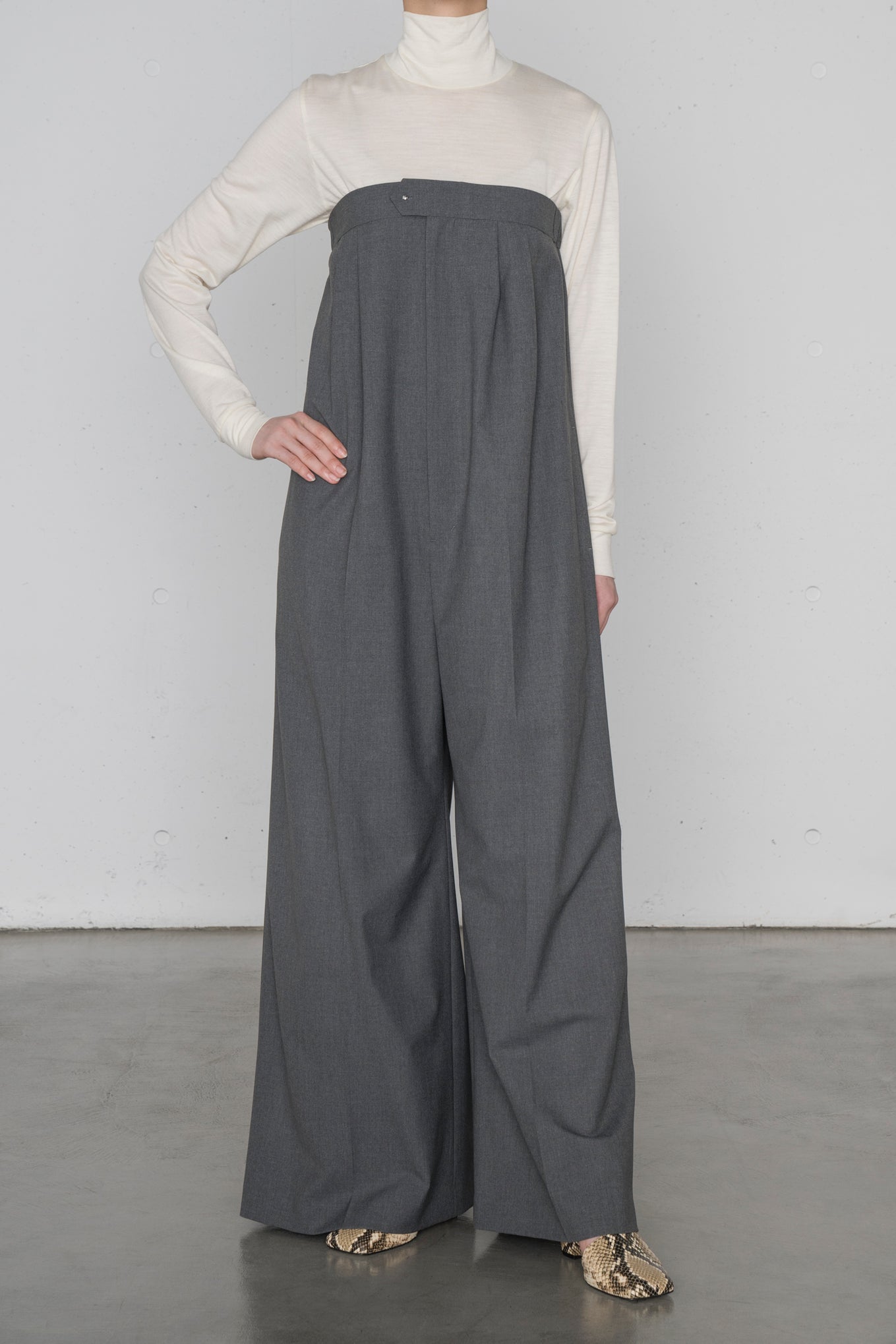 P/R STRETCH STRAPLESS JUMPSUIT