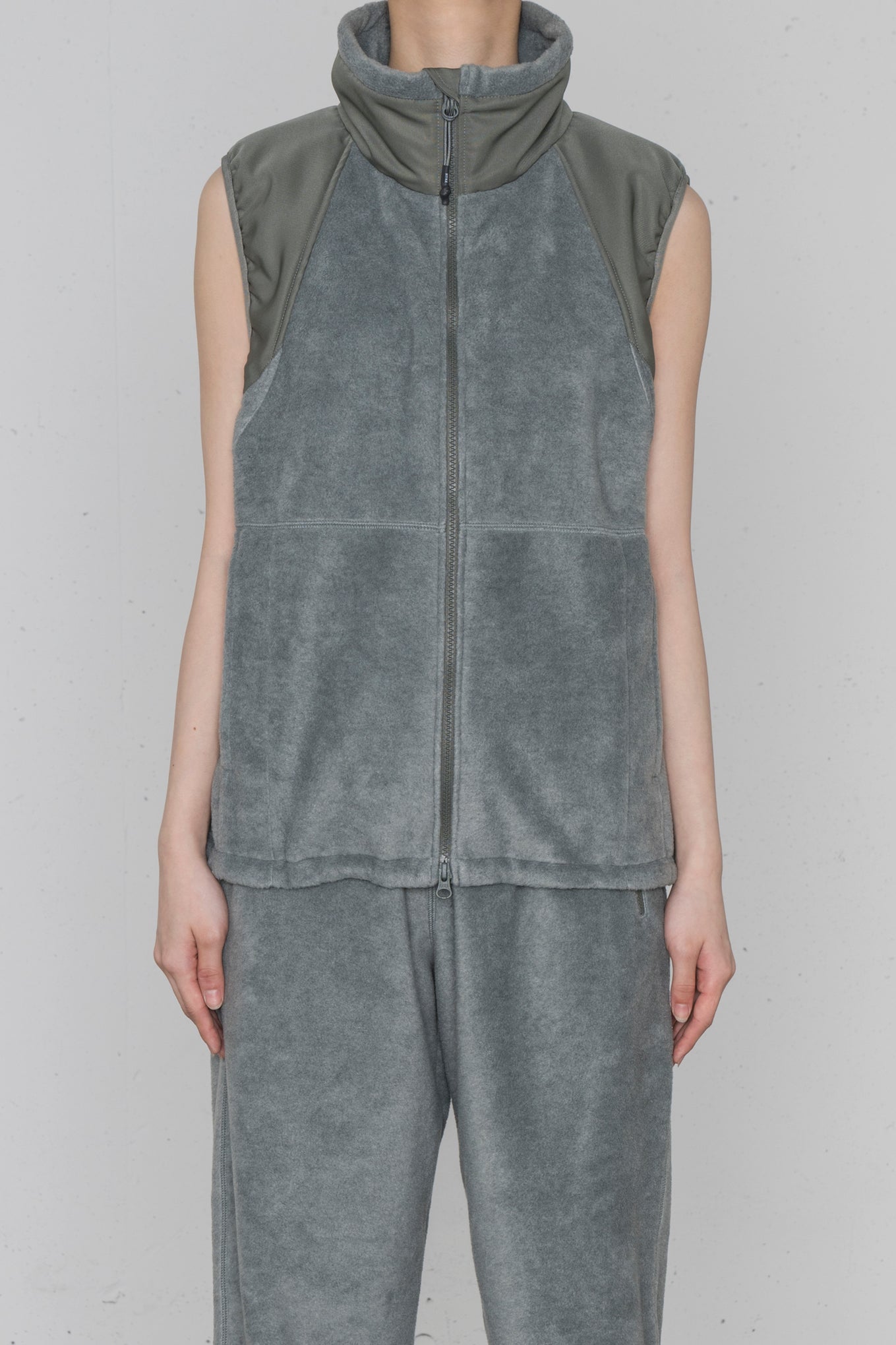 FLEECE VEST