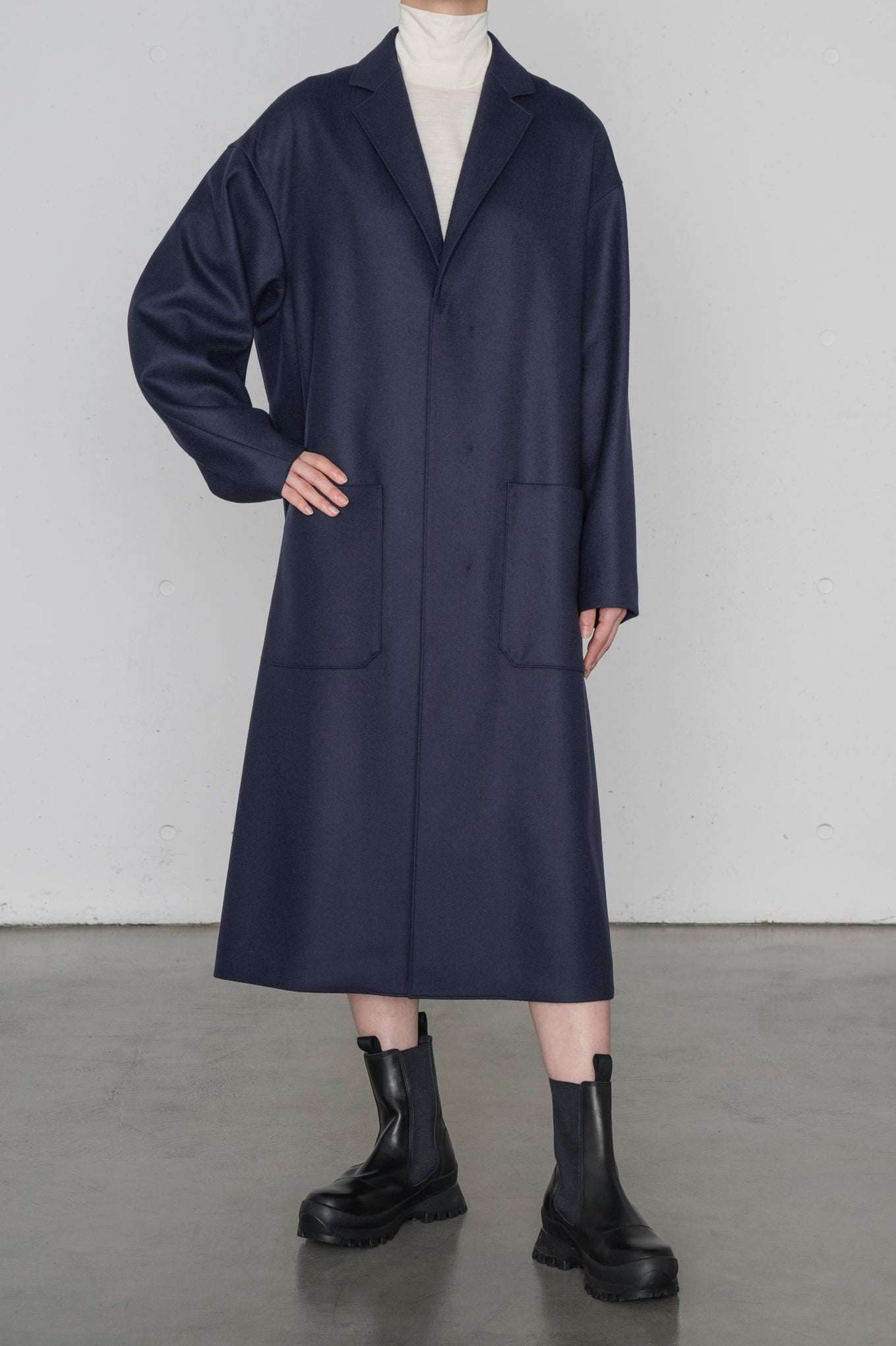 WOOL SHOP COAT