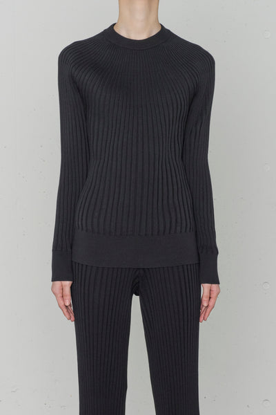 WIDE RIBBED SWEATER