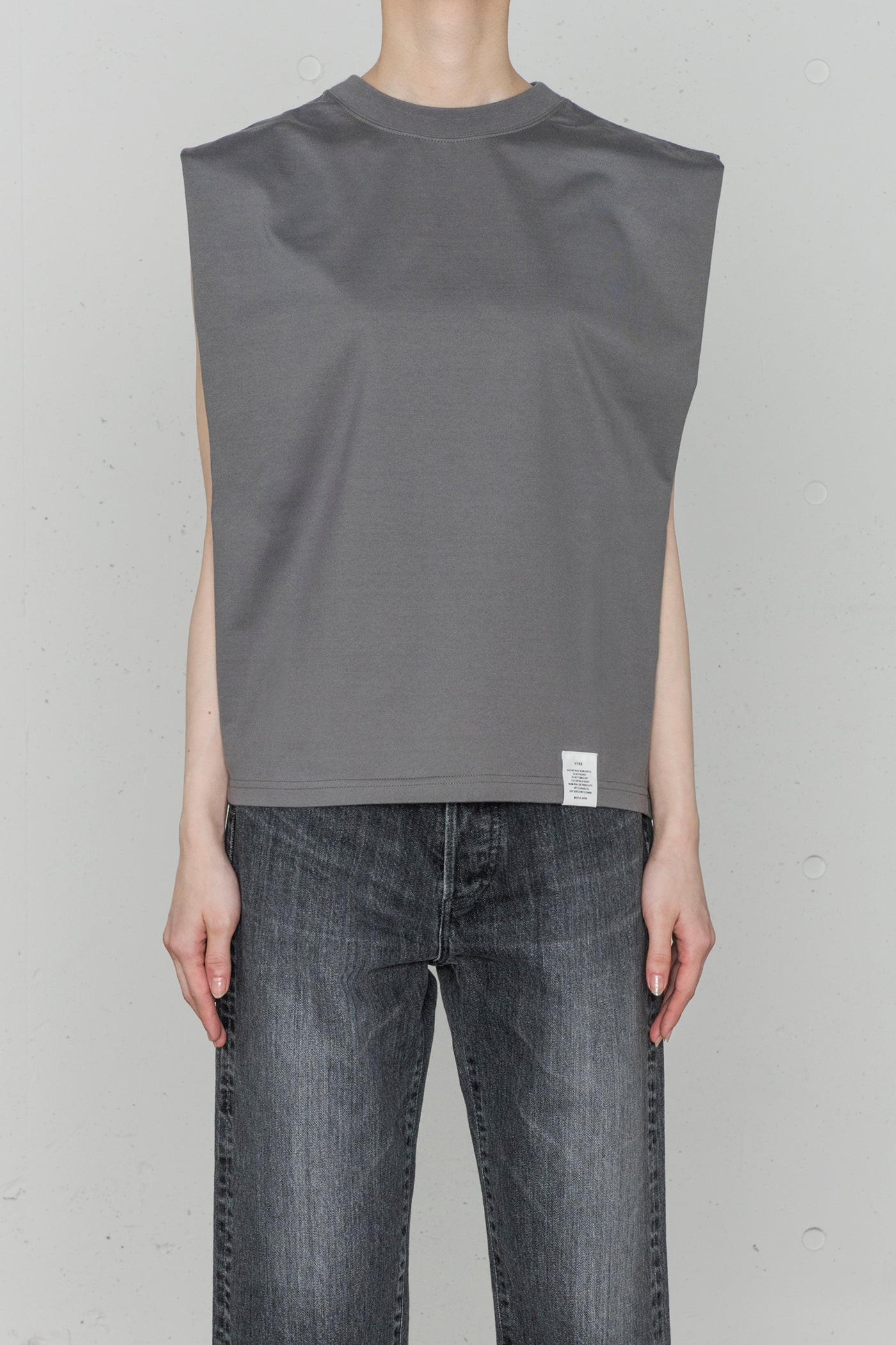 SLEEVELESS TEE (6.5oz)