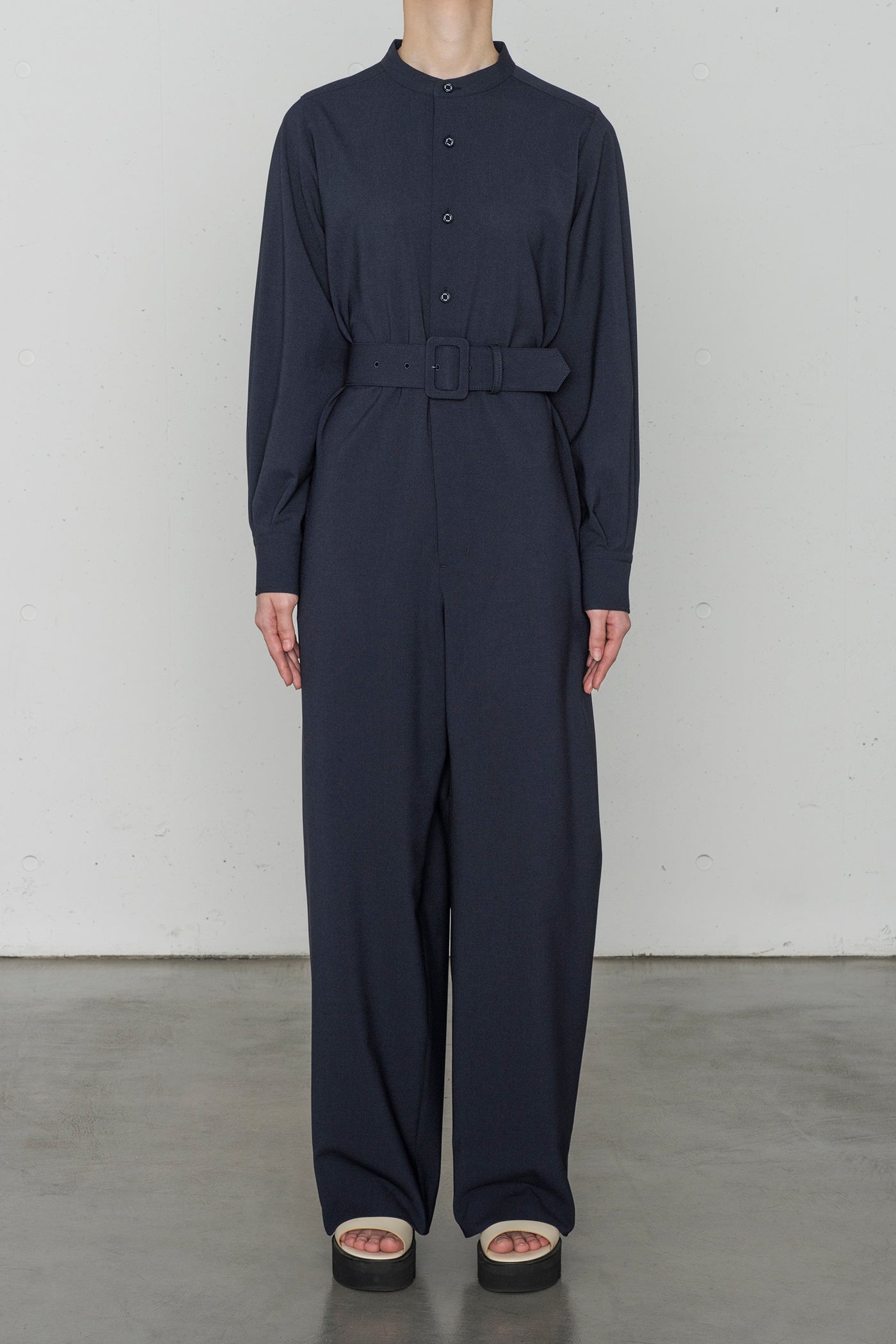 【割引直売】HYKE 2023SS LINEN JUMPSUIT NAVY サロペット・オーバーオール・オールインワン