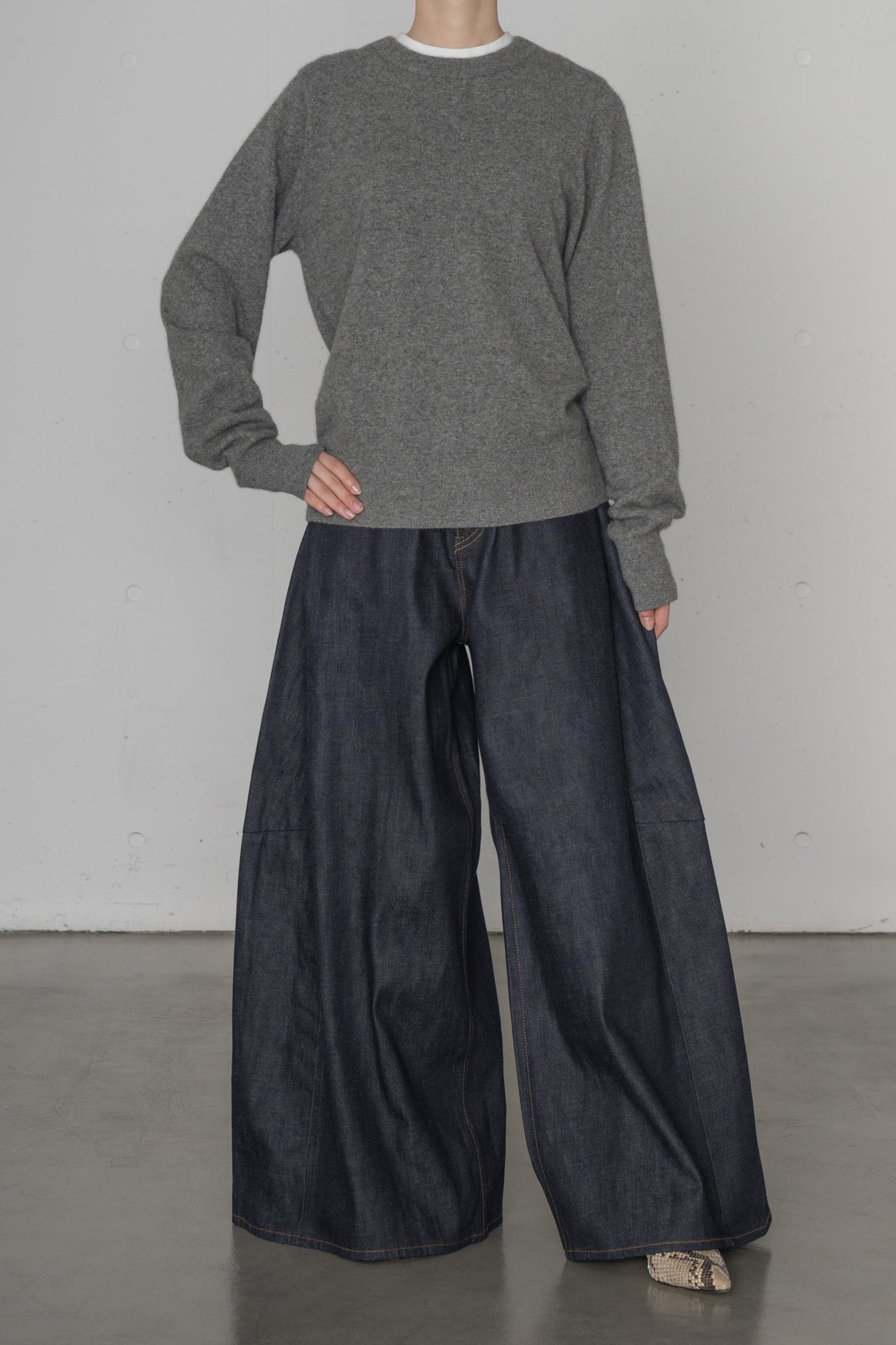 DENIM SUPER WIDE LEG JEANS