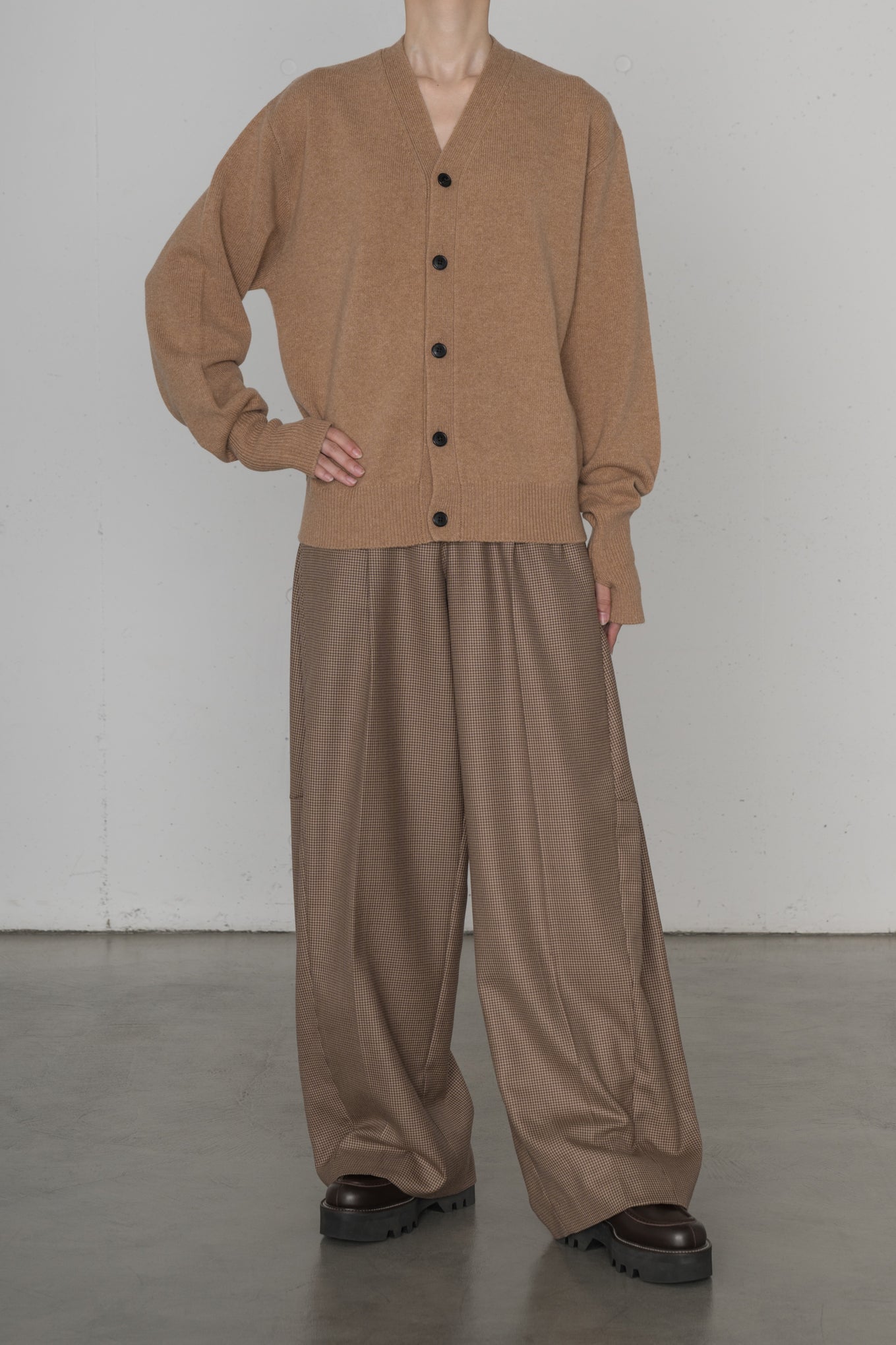 LAMBSWOOL CARDIGAN