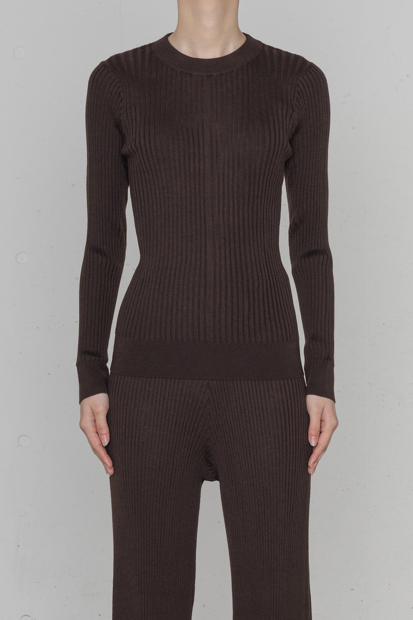 WIDE RIBBED SWEATER