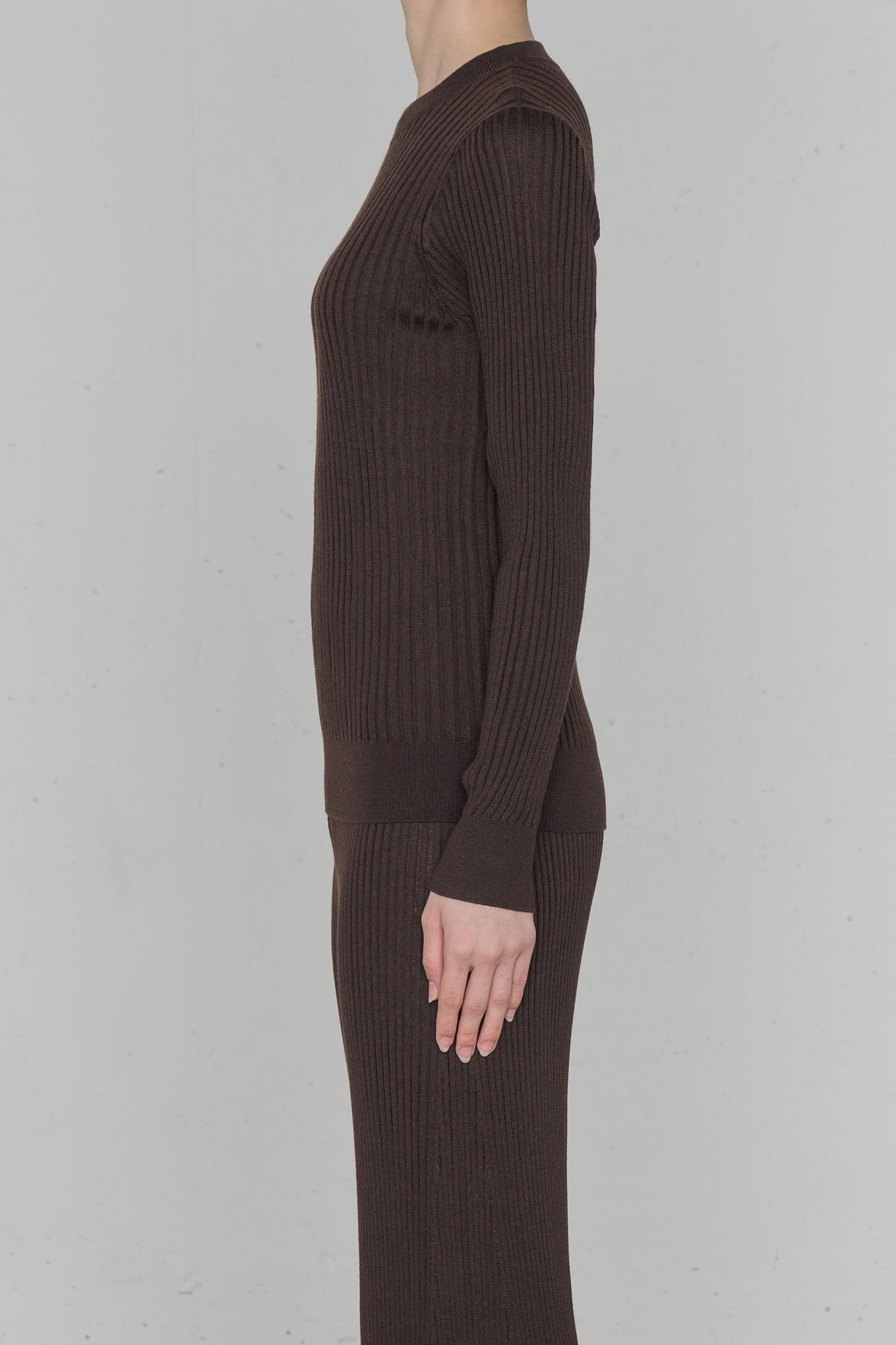WIDE RIBBED SWEATER