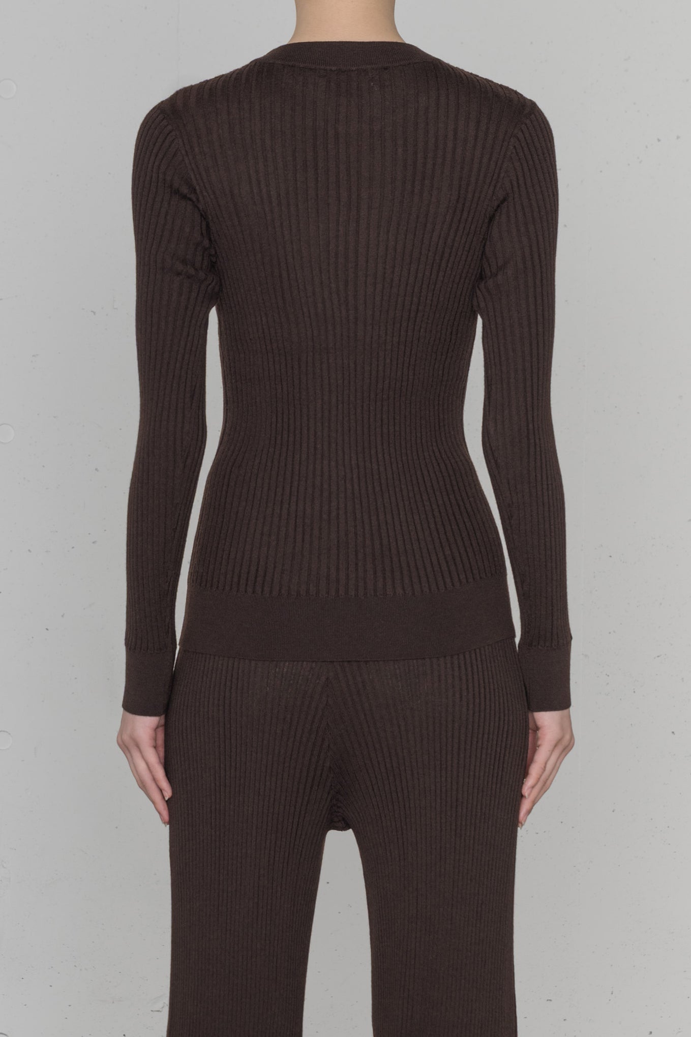 WIDE RIBBED SWEATER