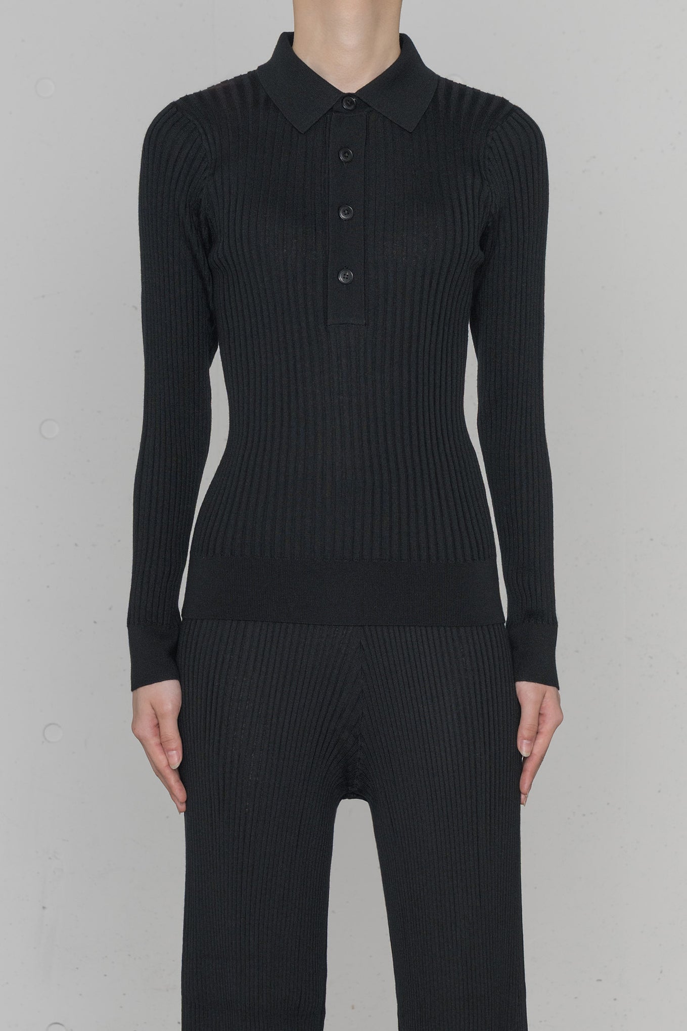 WIDE RIBBED POLO SWEATER