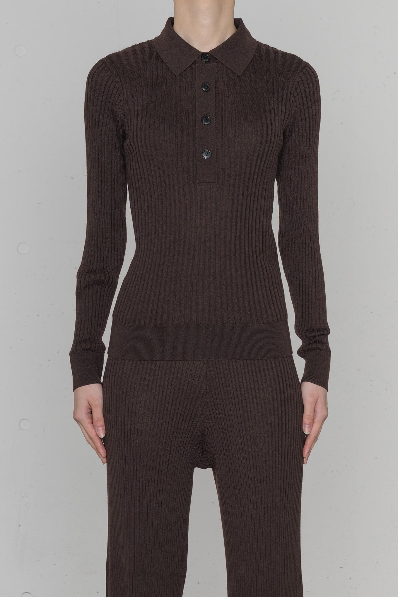 WIDE RIBBED POLO SWEATER