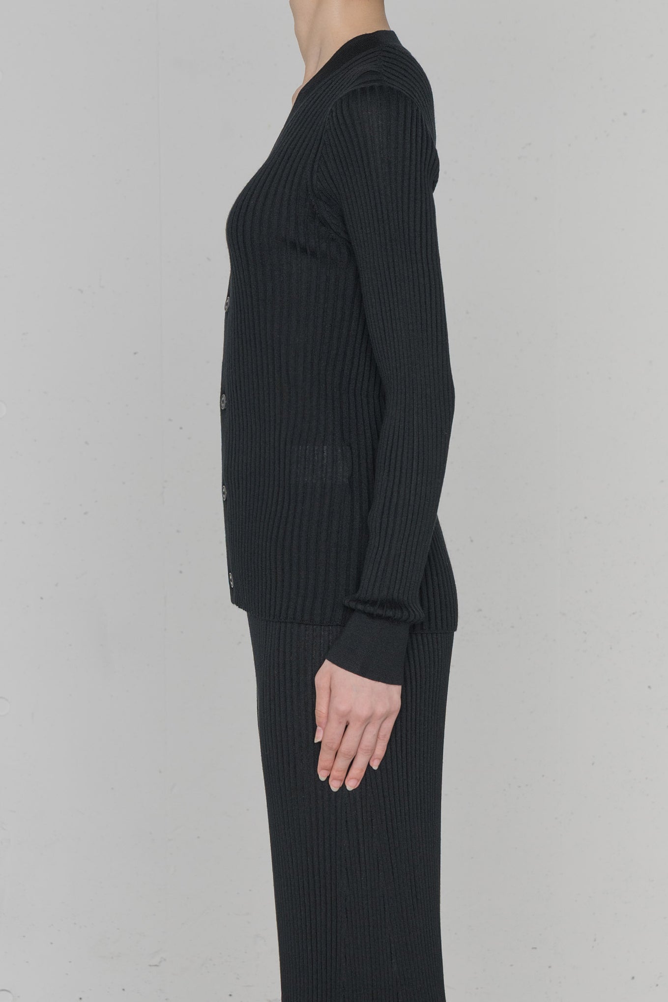 WIDE RIBBED CARDIGAN