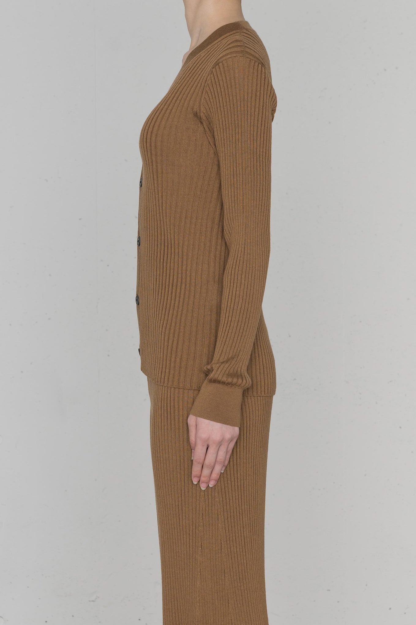 WIDE RIBBED CARDIGAN