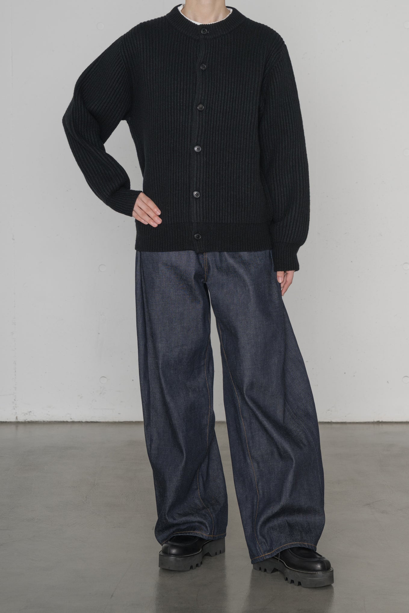 RIBBED KNIT WOOL CARDIGAN