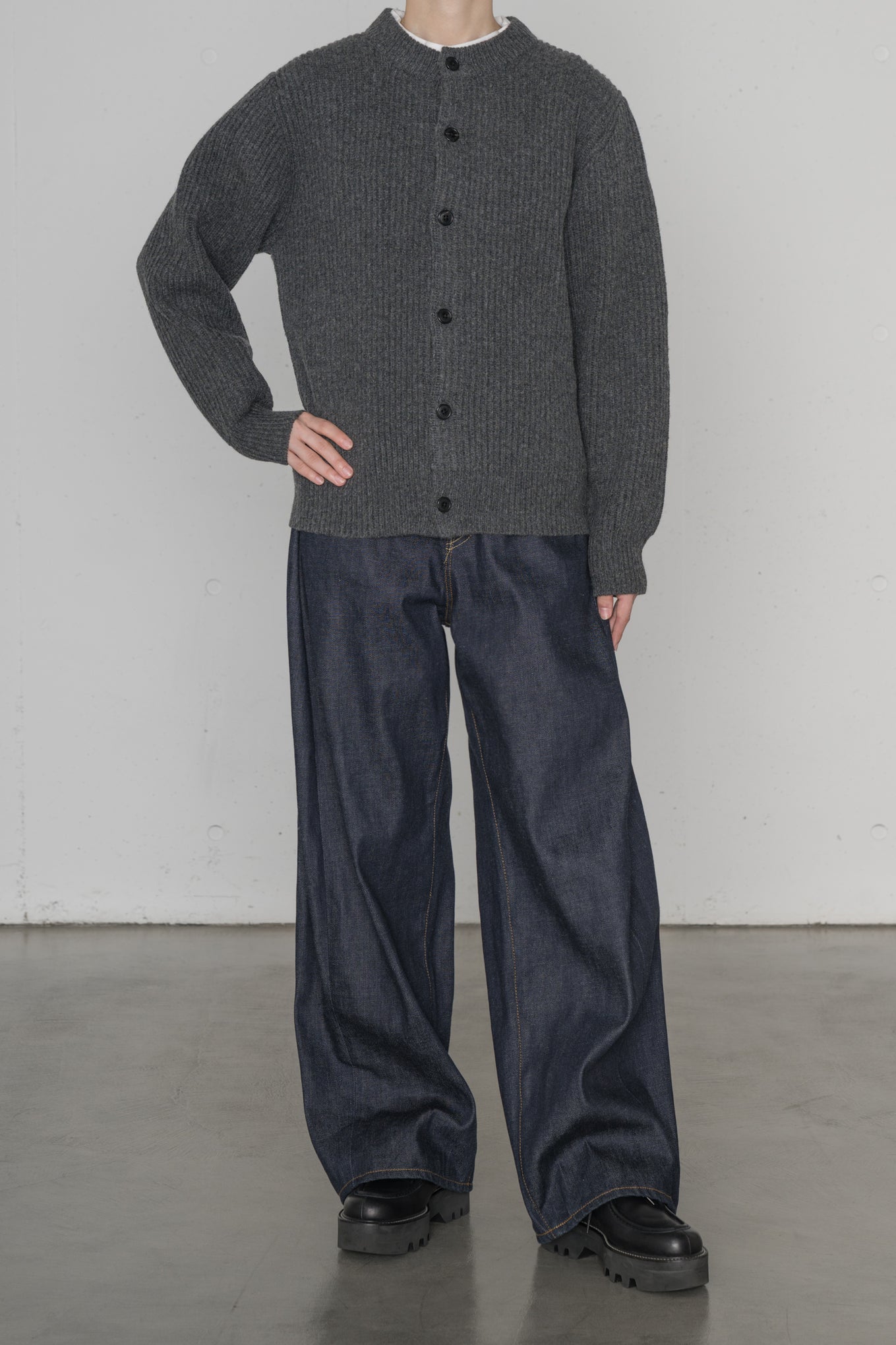 RIBBED KNIT WOOL CARDIGAN