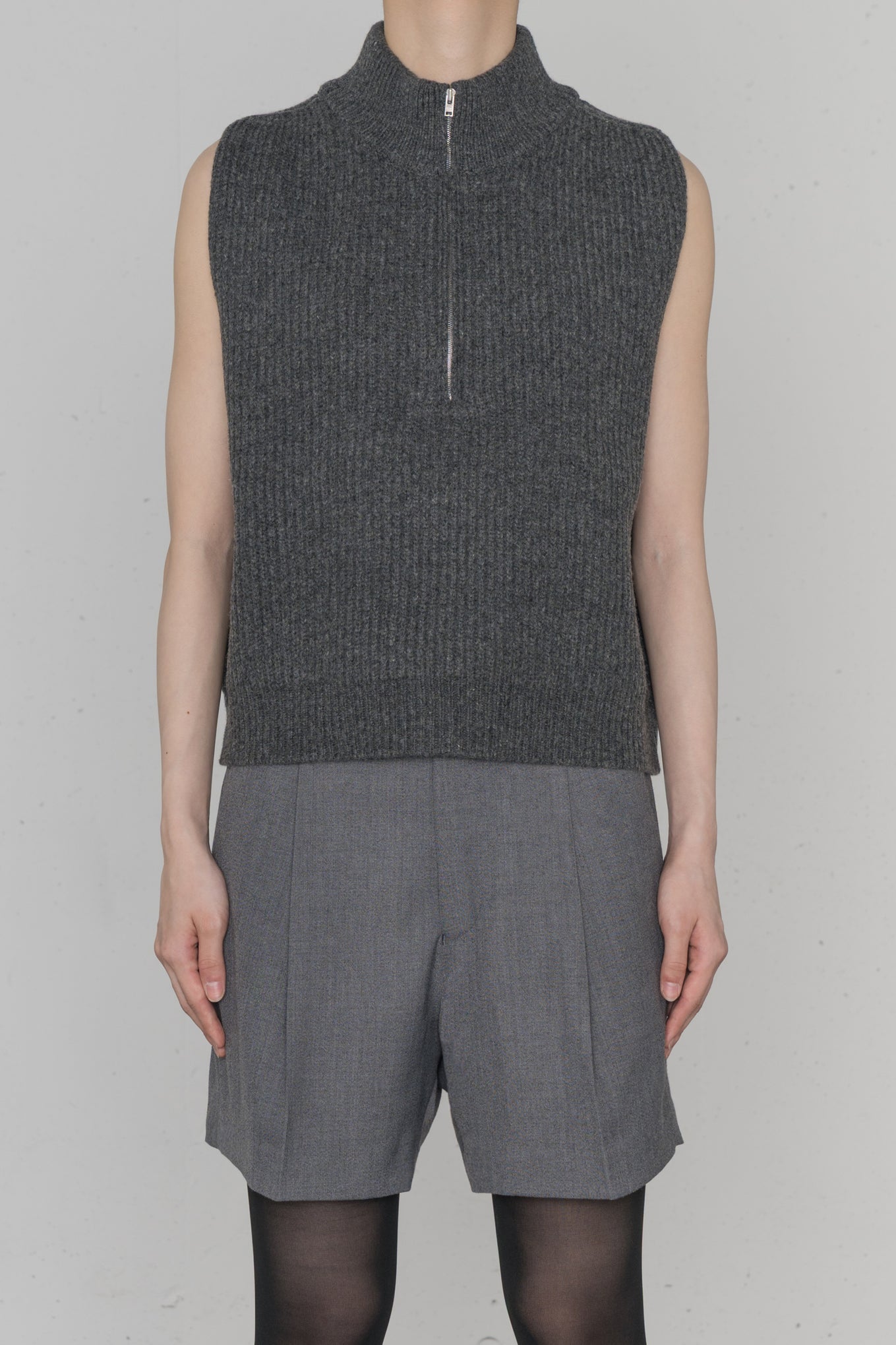 RIBBED KNIT WOOL VEST