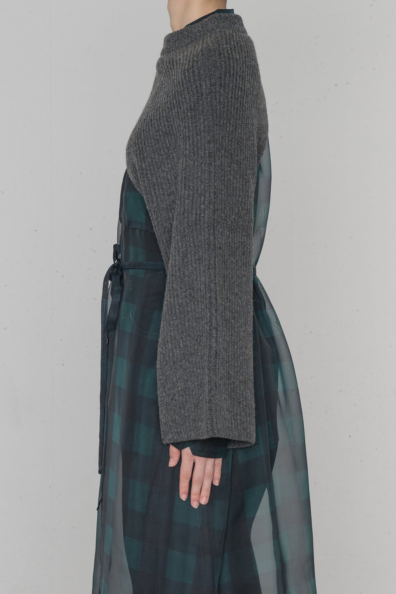 RIBBED KNIT WOOL SHRUG