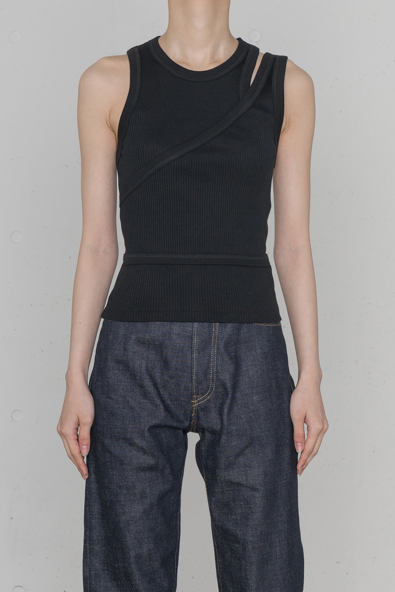 HYKE ハイク　DOUBLE SHOULDER TANK TOP ブラック DOUBLE SHOULDER TANK TOP – HYKE ONLINE STORE