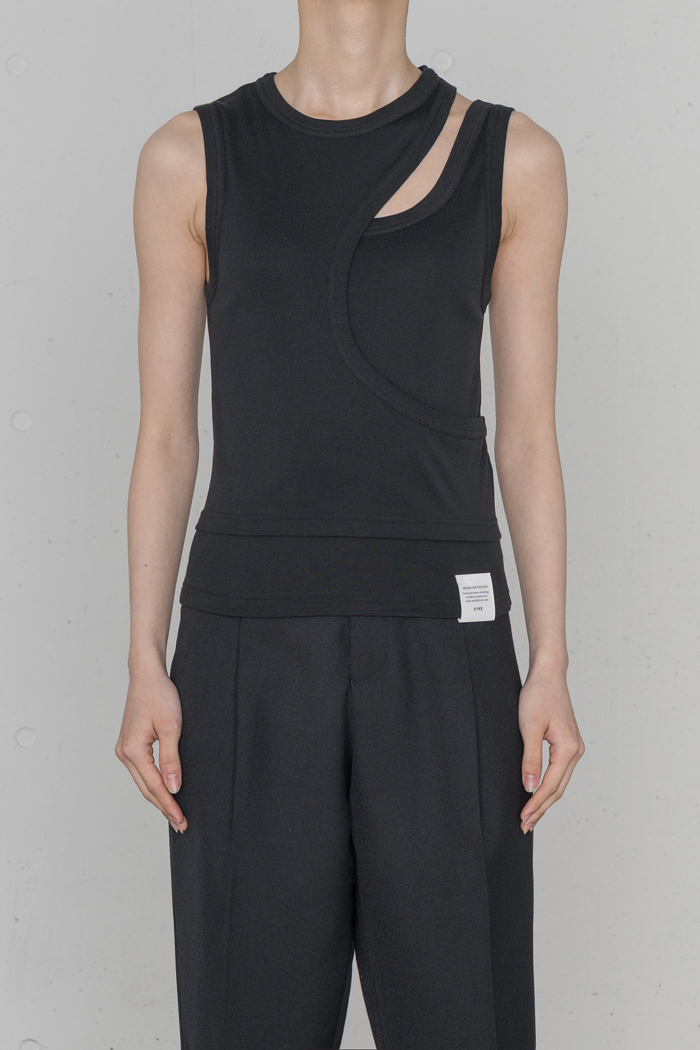 HYKE ベスト FAUX-LEATHER VEST-フェイクレザーベスト-HYKE（ハイク）通販