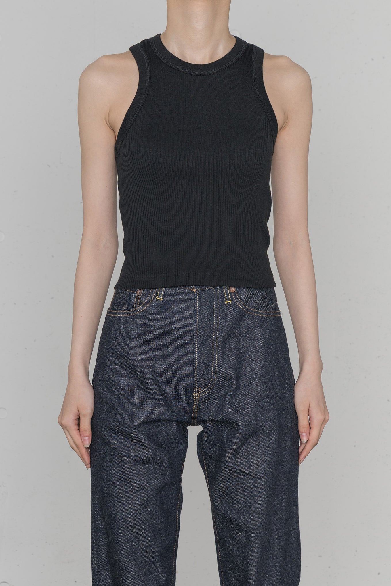 CROPPED TANK TOP