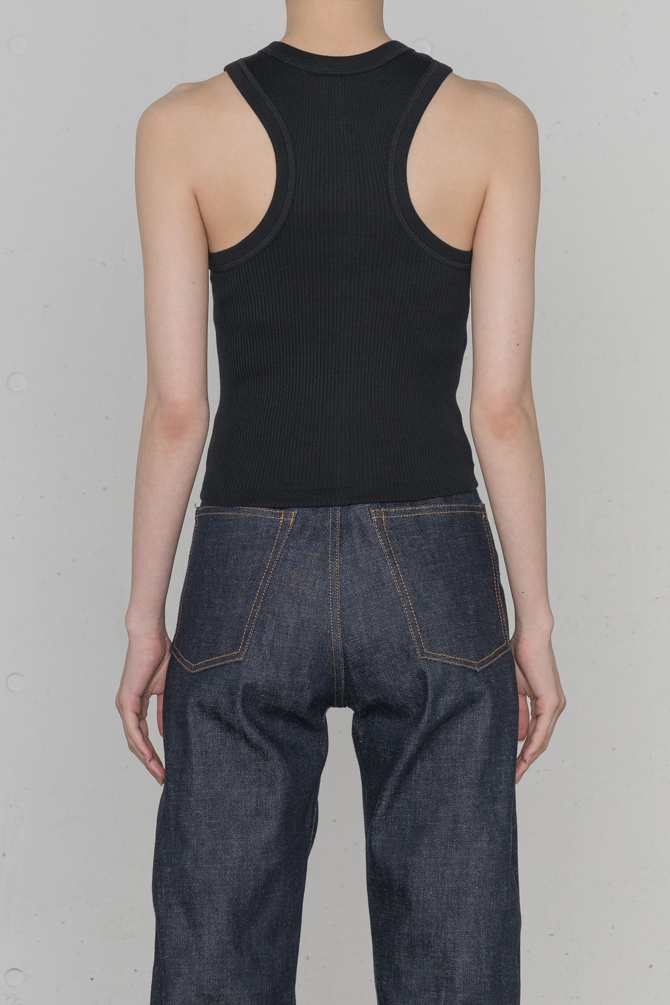 CROPPED TANK TOP
