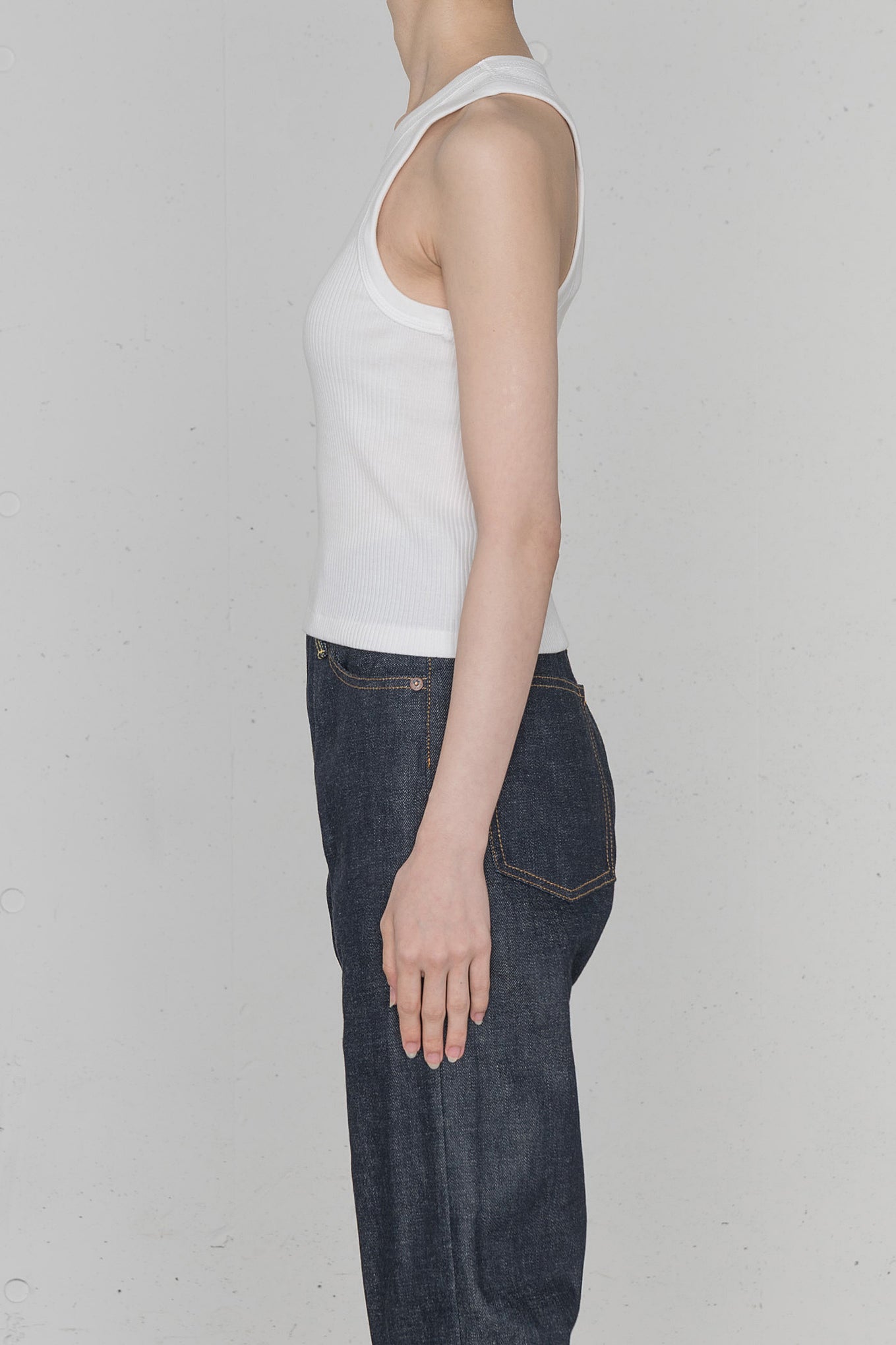 CROPPED TANK TOP