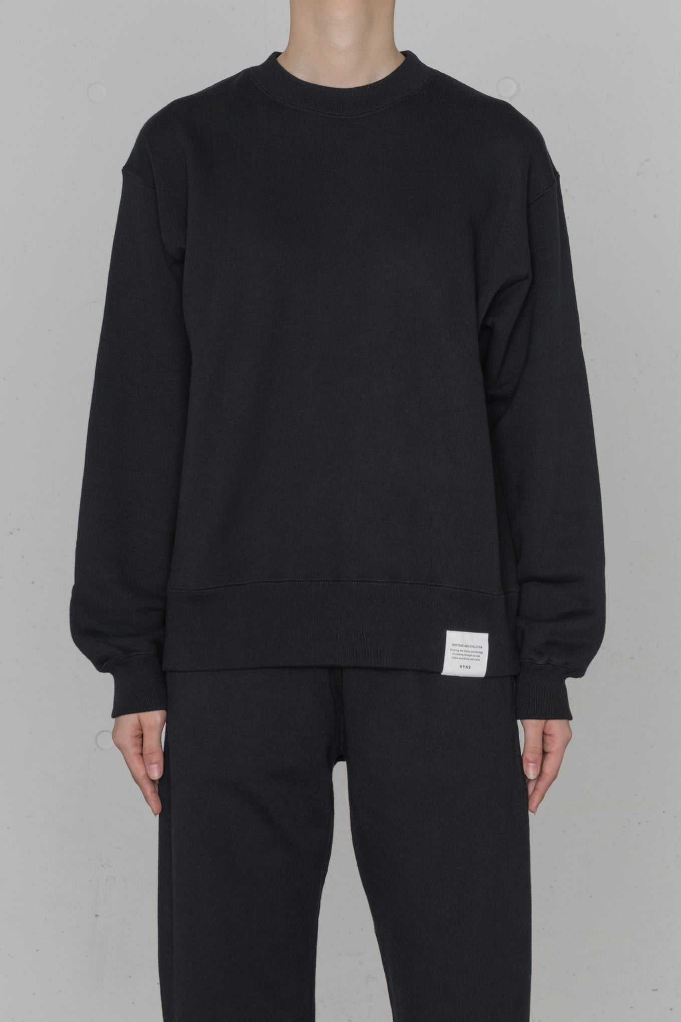 SWEAT SHIRT