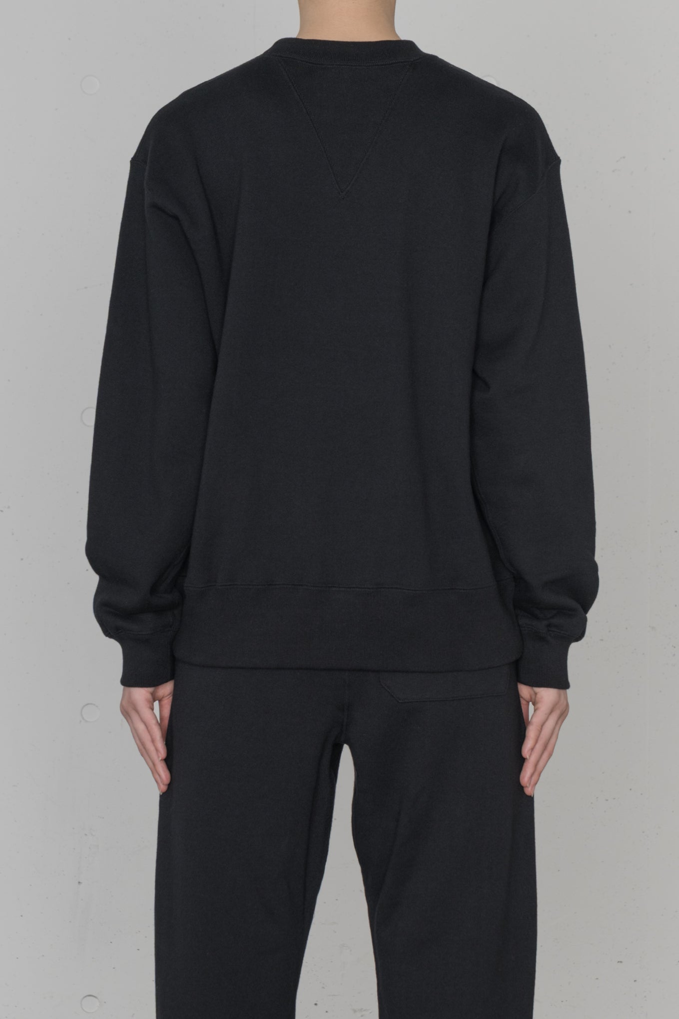 SWEAT SHIRT