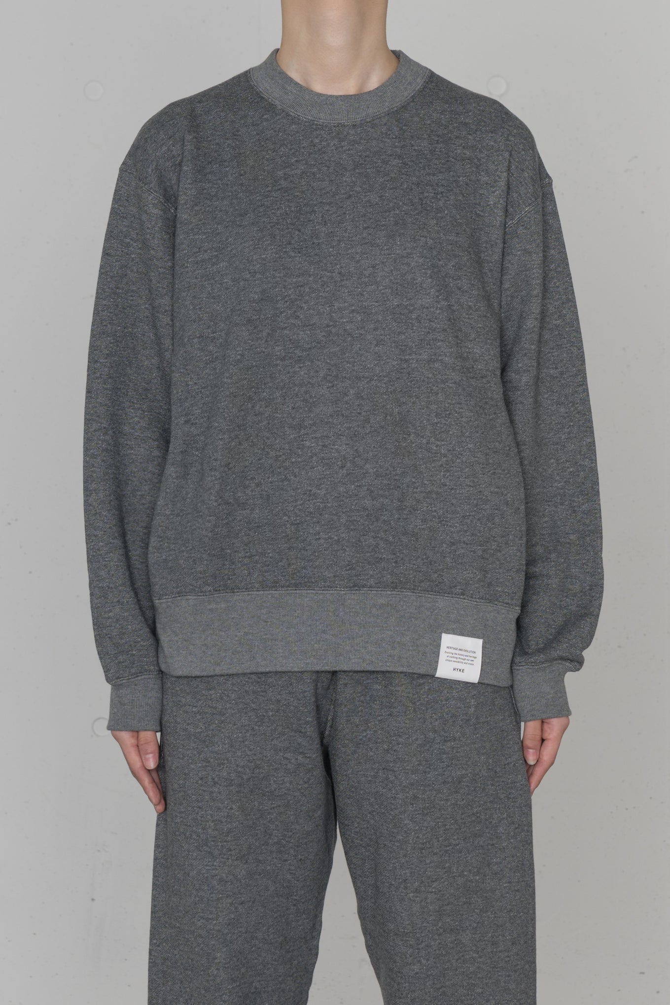 SWEAT SHIRT