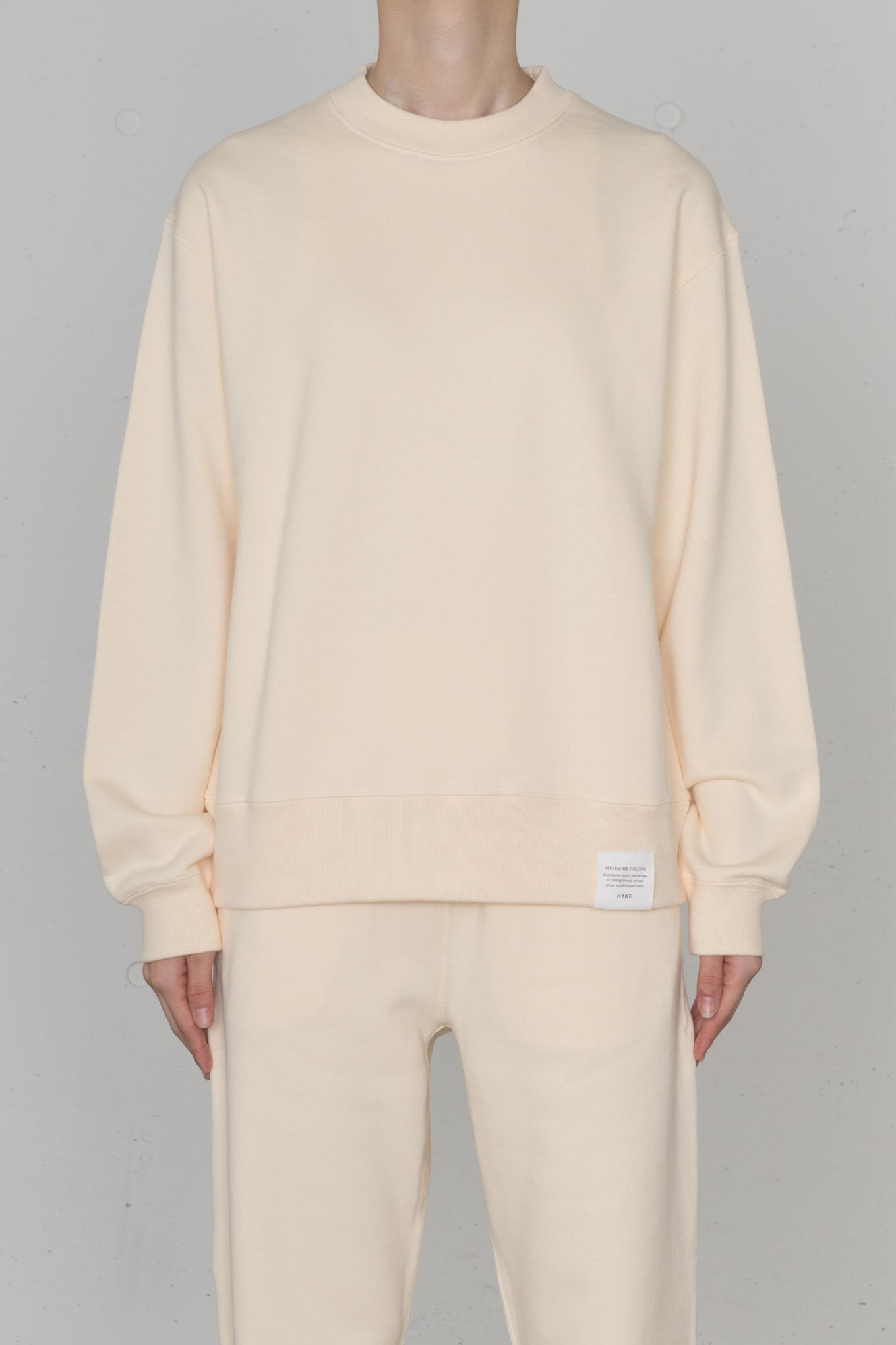 SWEAT SHIRT