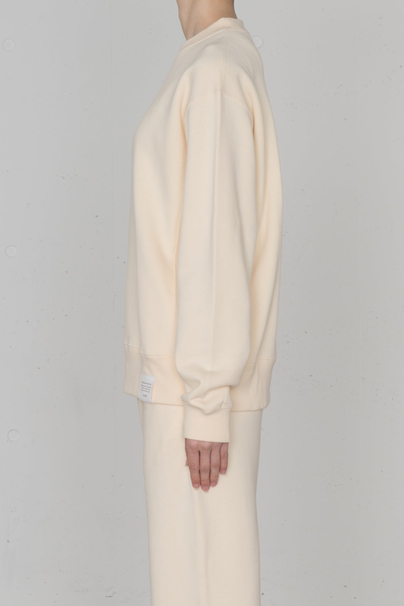 SWEAT SHIRT