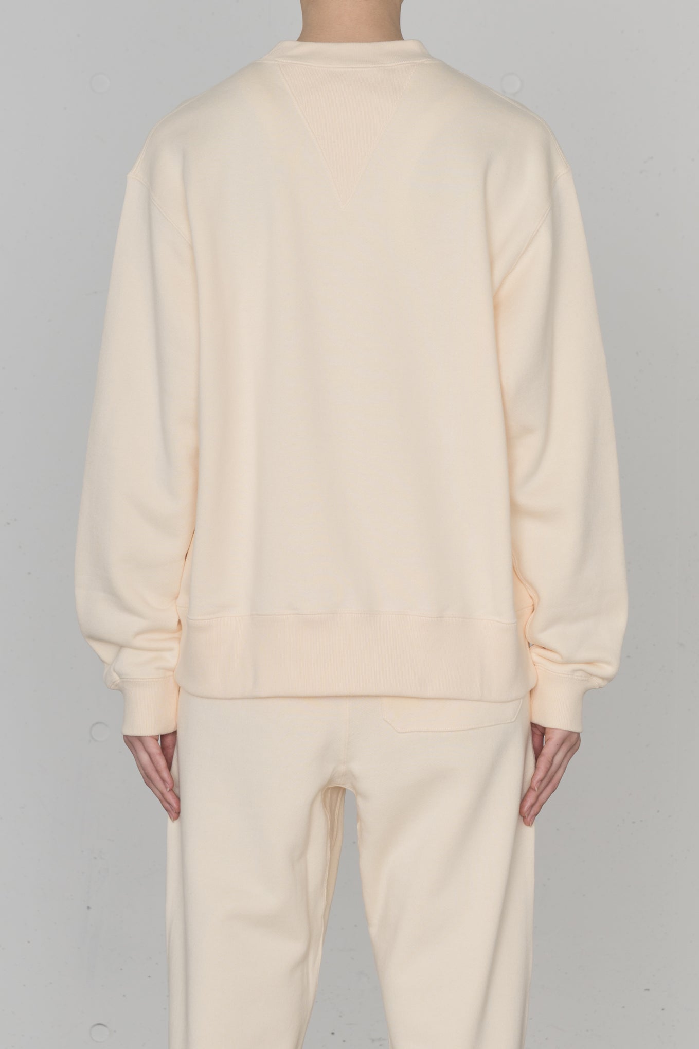 SWEAT SHIRT