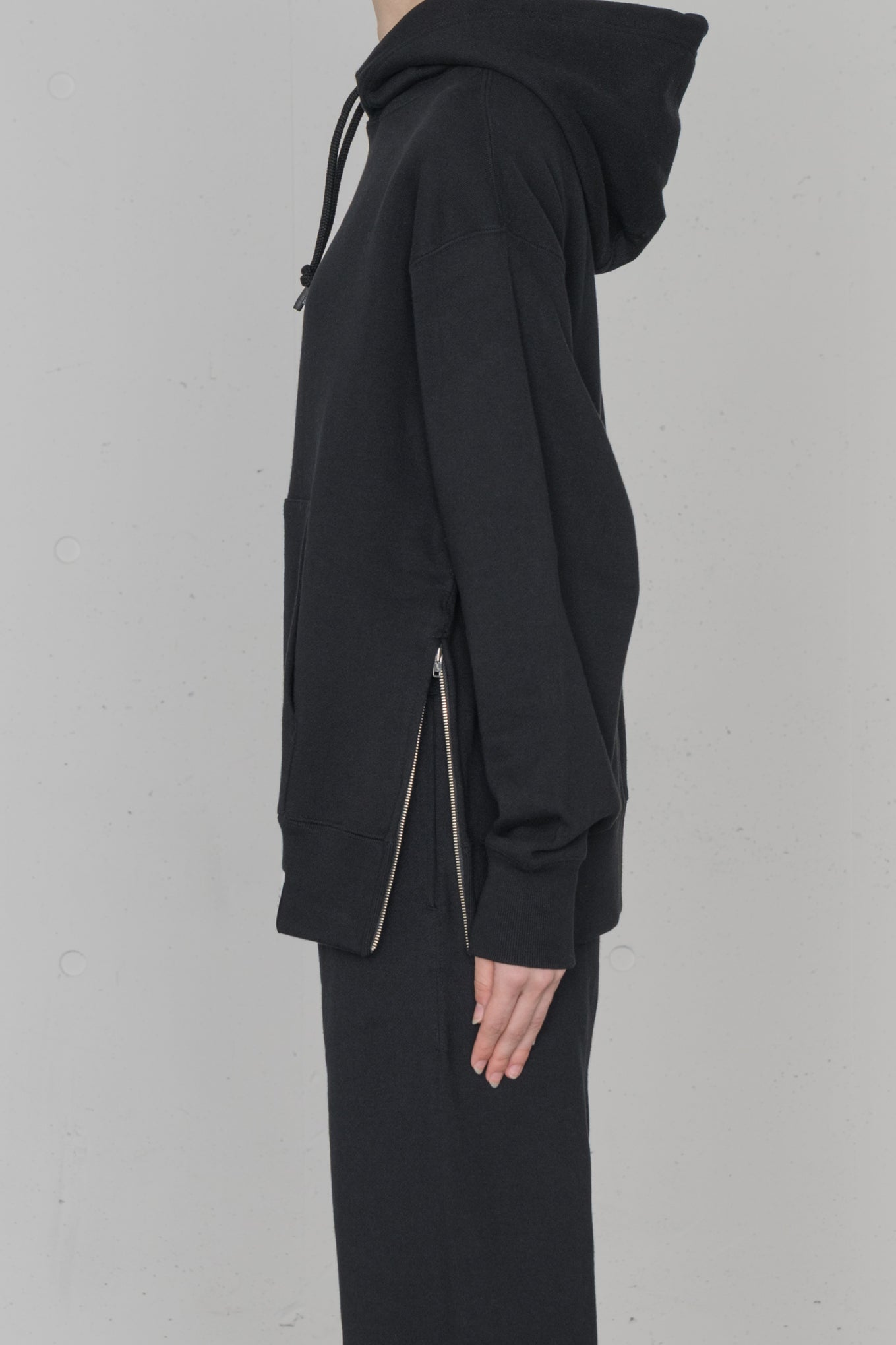 SWEAT HOODIE