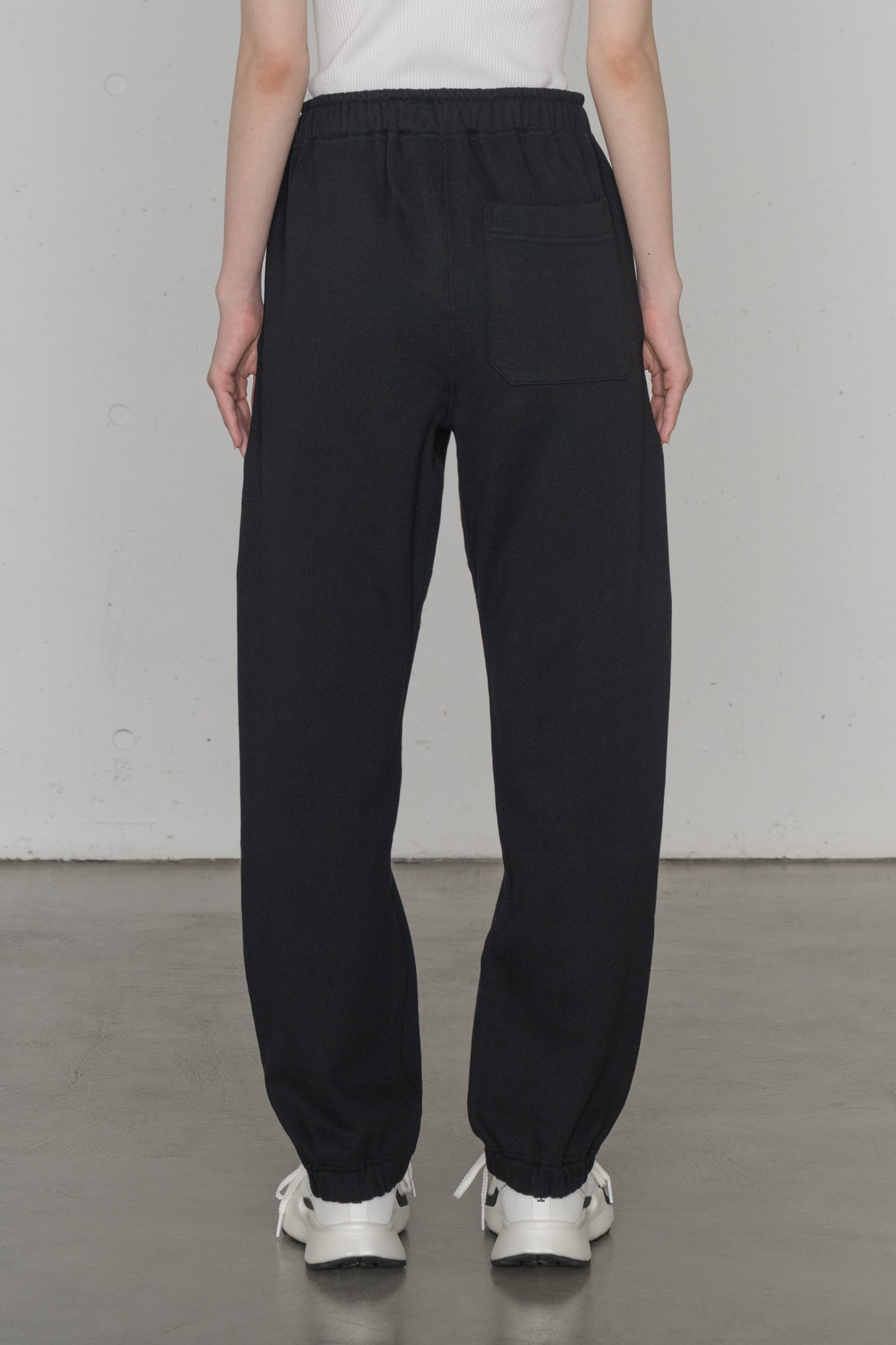 SWEAT PANTS