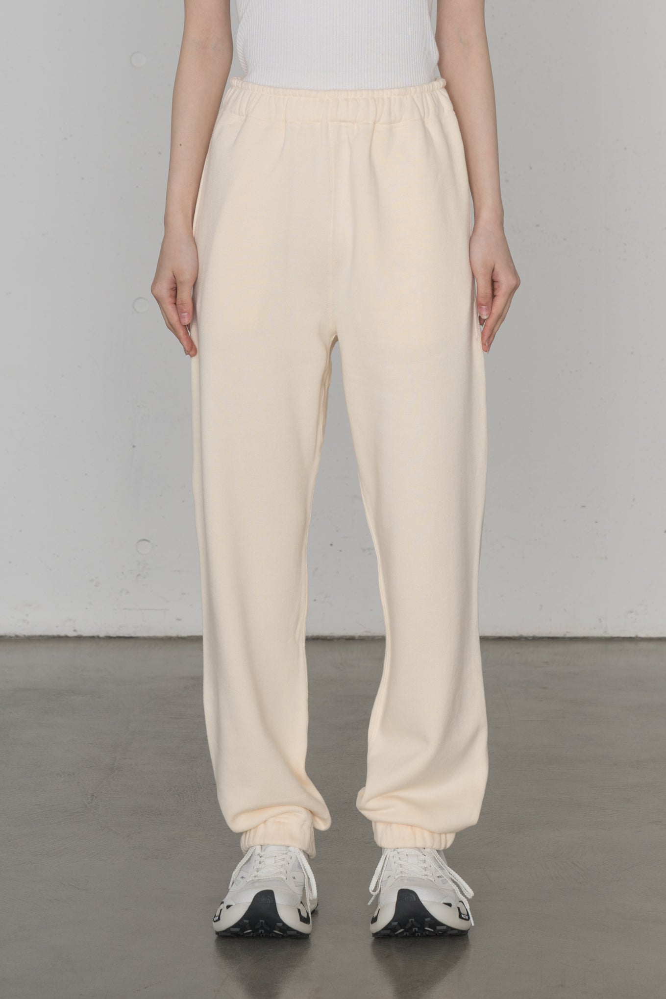 SWEAT PANTS