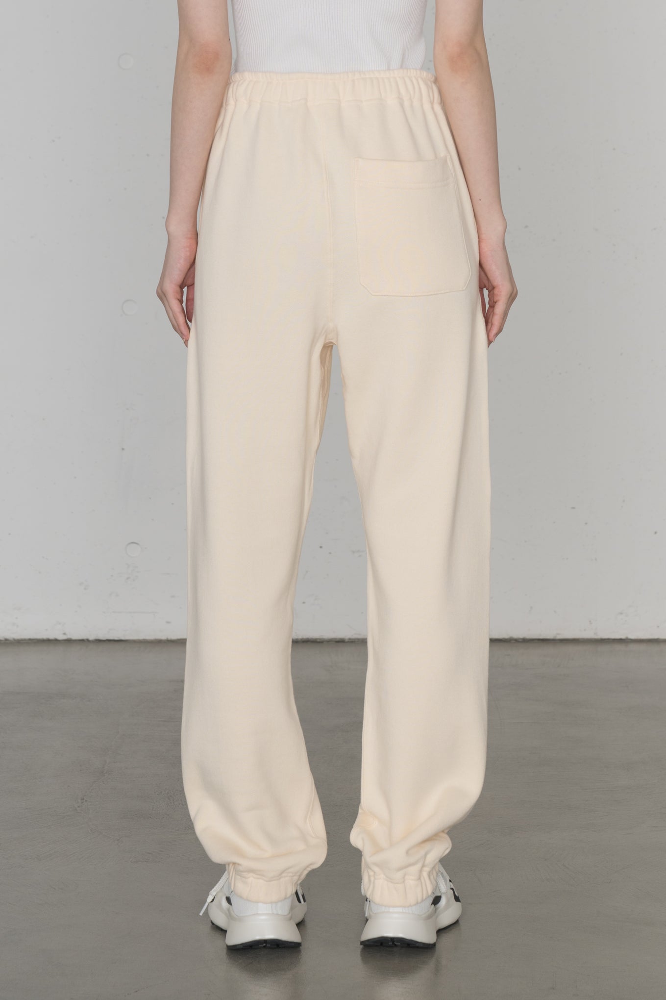 SWEAT PANTS