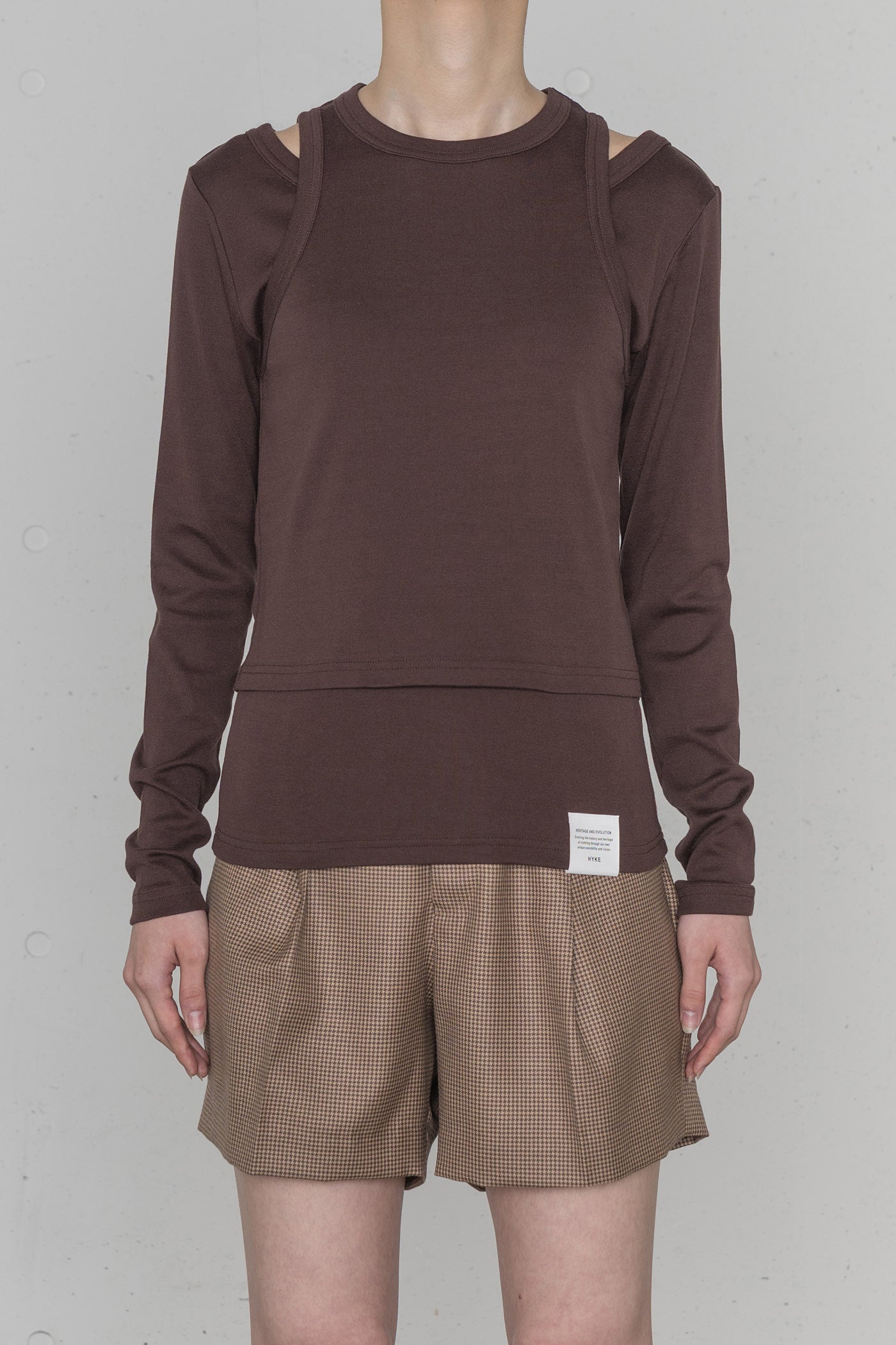 HYKE◆ベスト/--/ポリエステル/BLK/無地/221-11260 HYKE - ハイク HYKE 221-11260 CREW NECK CROP TOP シルク混