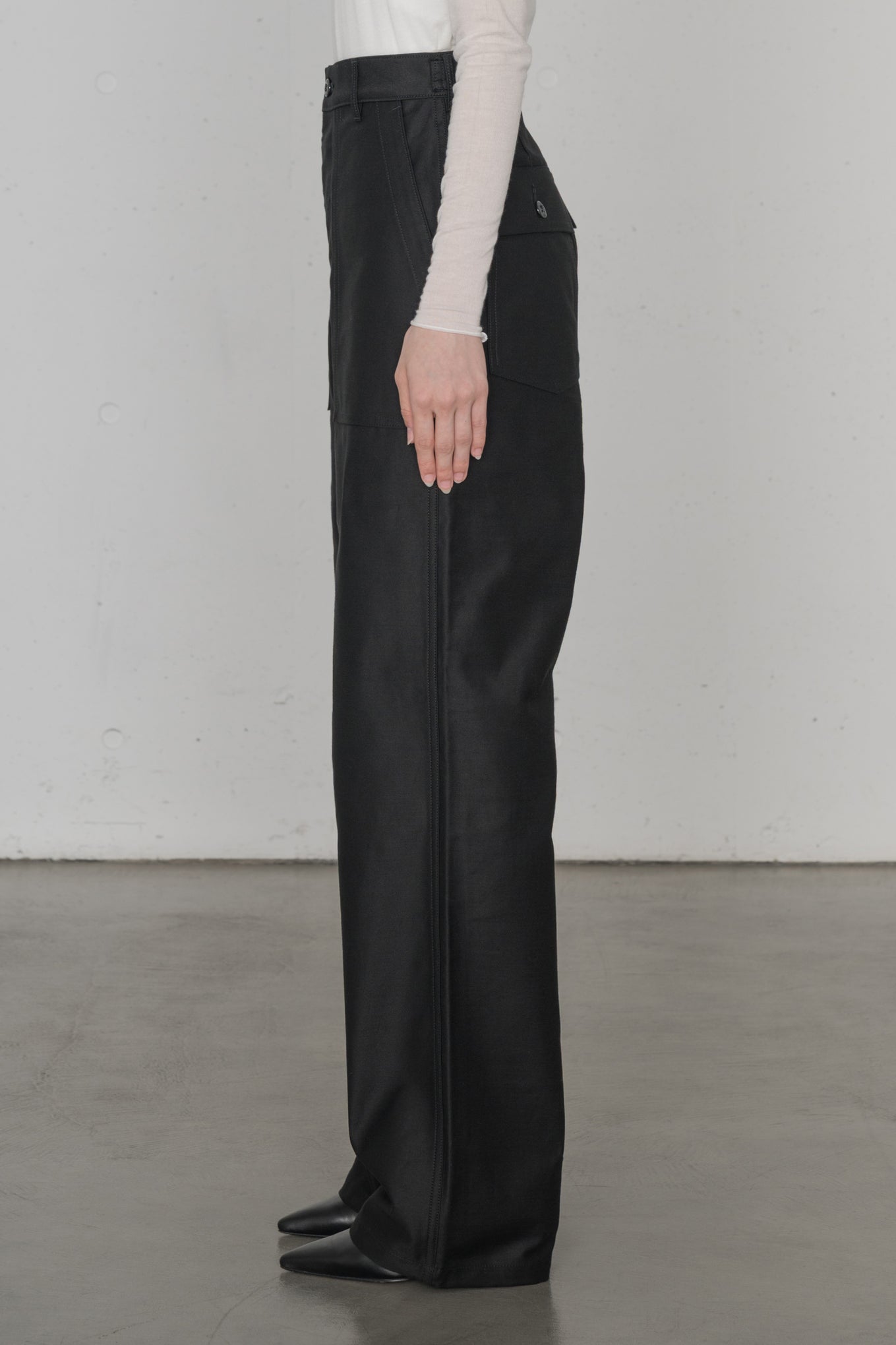 BACK SATIN BAKER PANTS