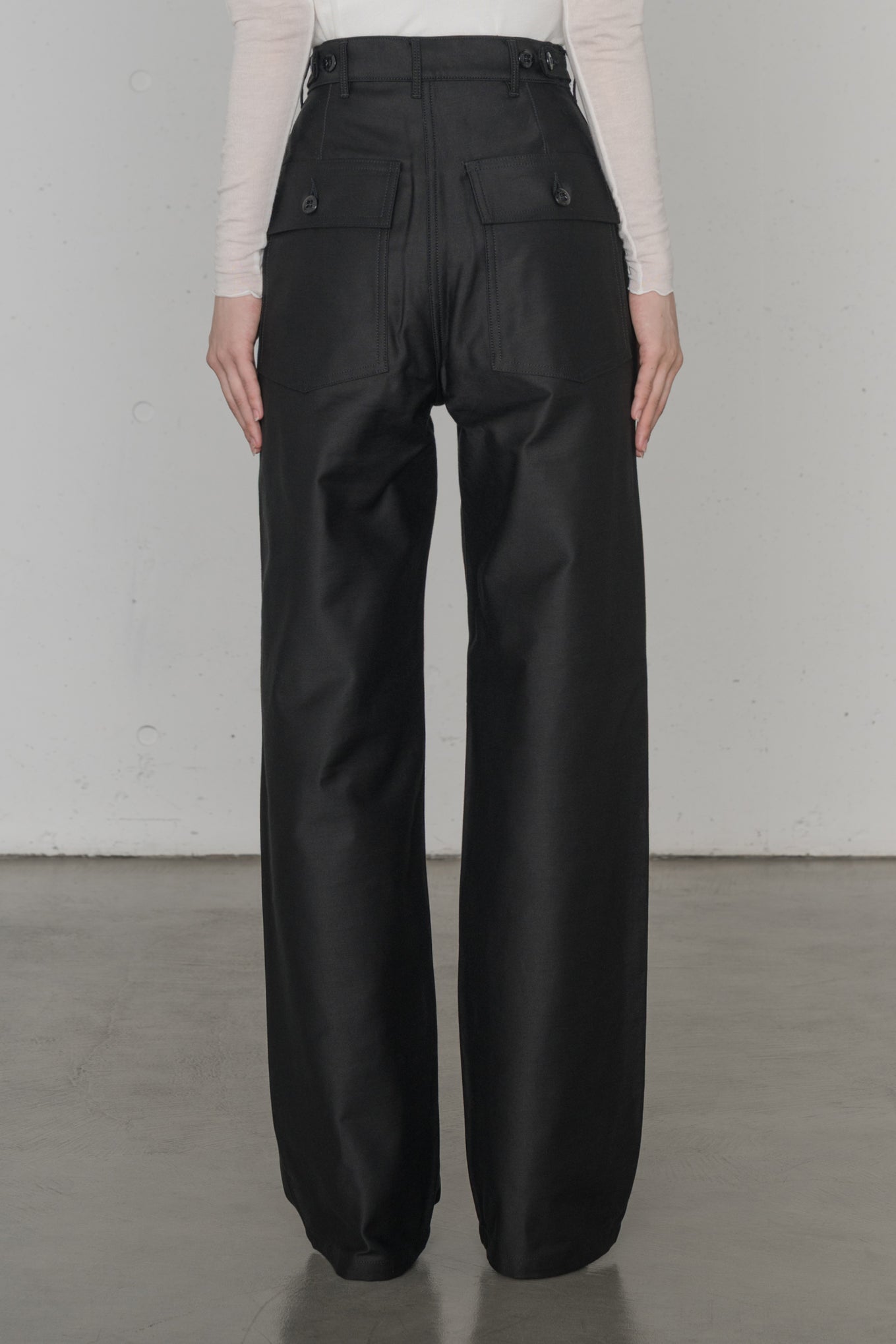 BACK SATIN BAKER PANTS