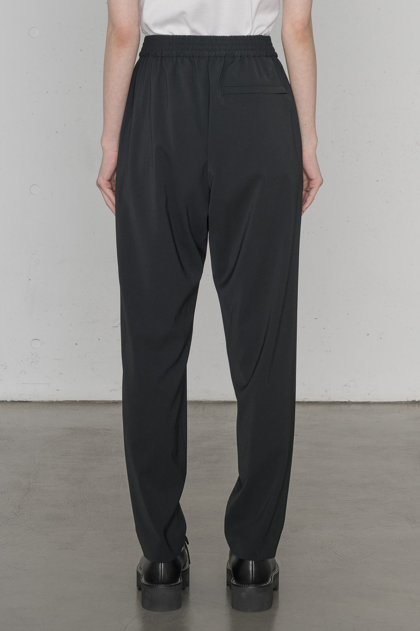 STRETCH TAPERED PANTS