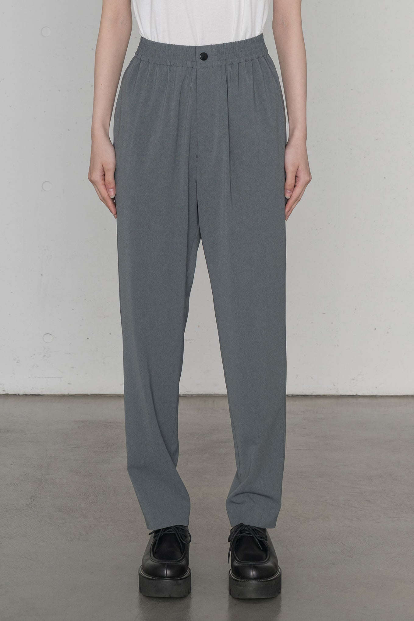 STRETCH TAPERED PANTS