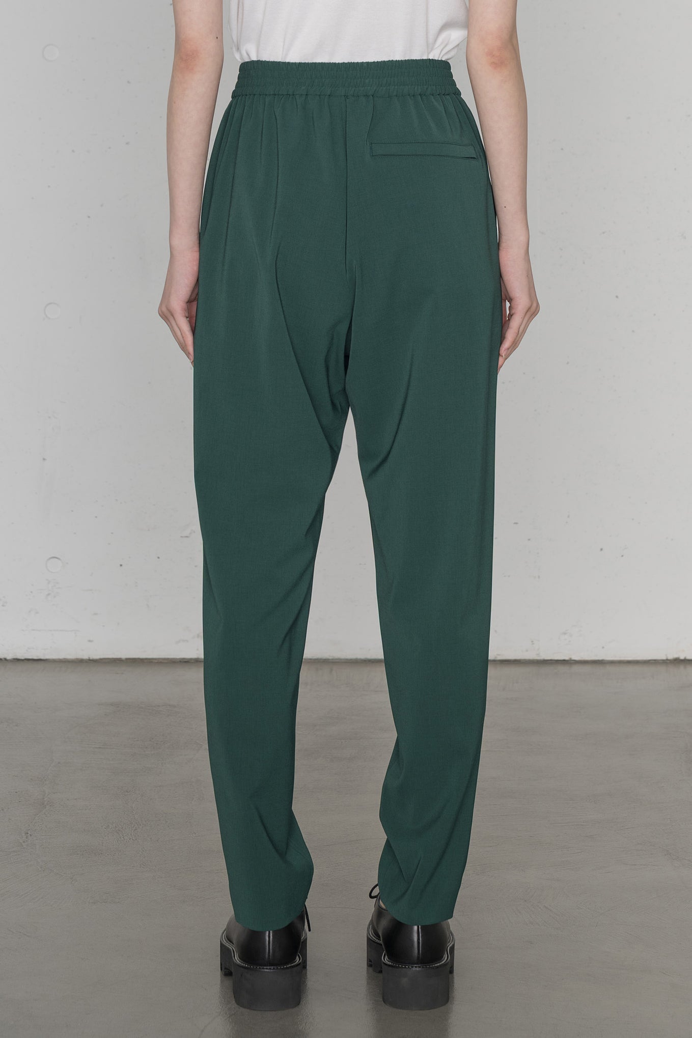 STRETCH TAPERED PANTS
